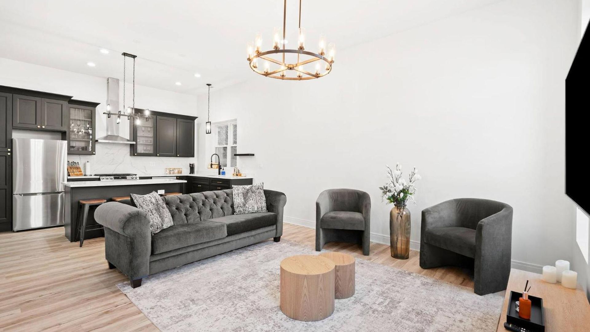Chic Loft Near United Center, Uic/imd & Downtown Apartment *