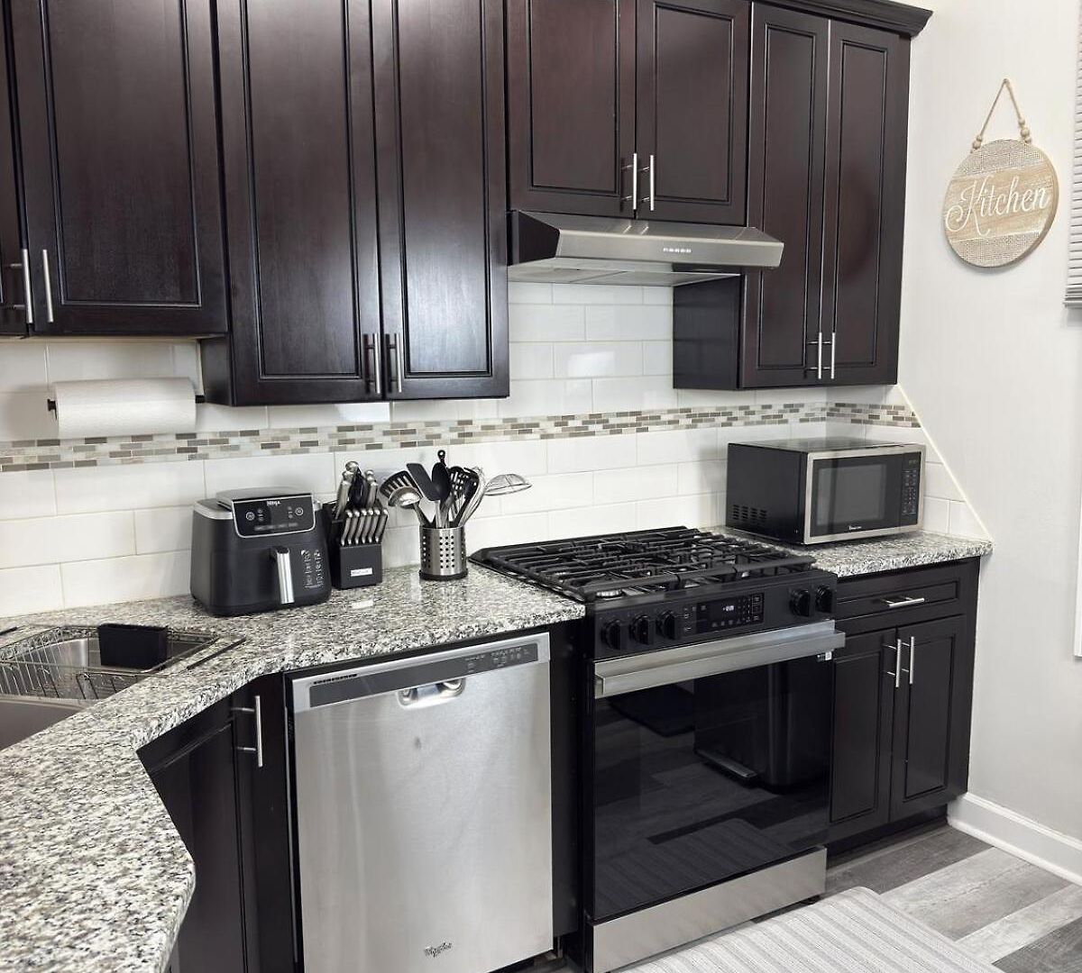 Stylish 2bedroom W Games & Free Parking * Chicago