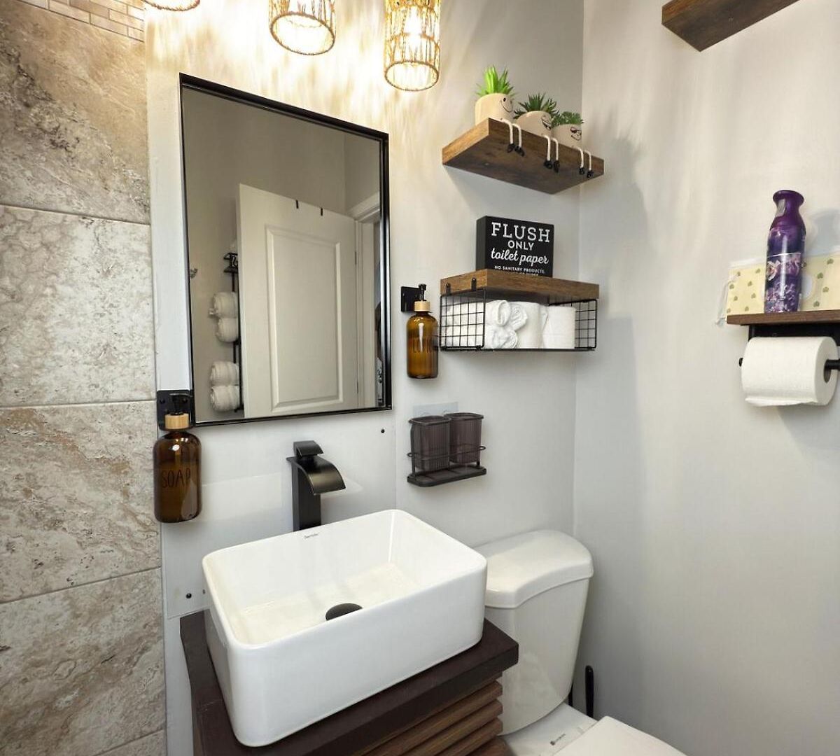 Stylish 2bedroom W Games & Free Parking * Chicago