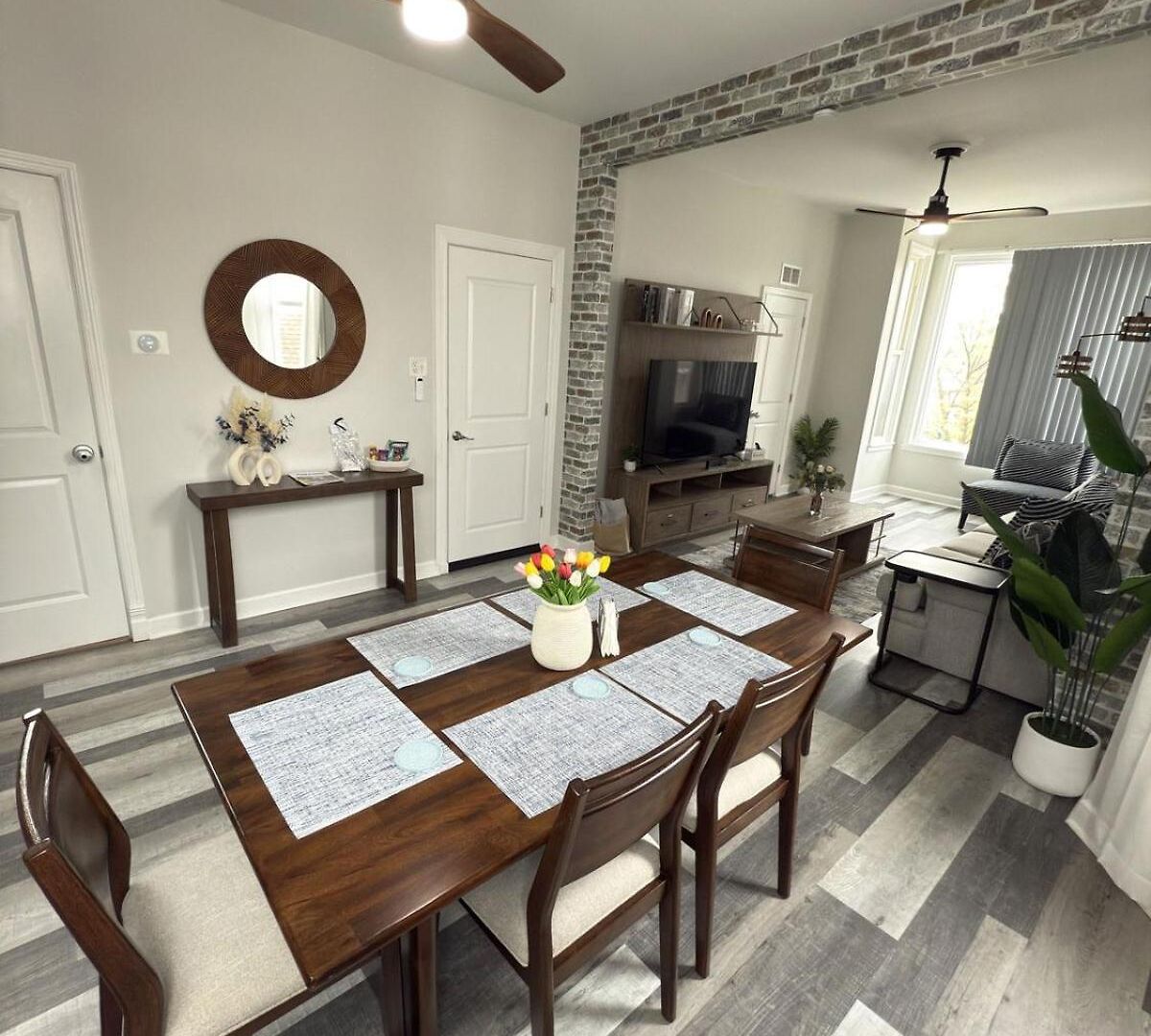 Stylish 2bedroom W Games & Free Parking Apartment