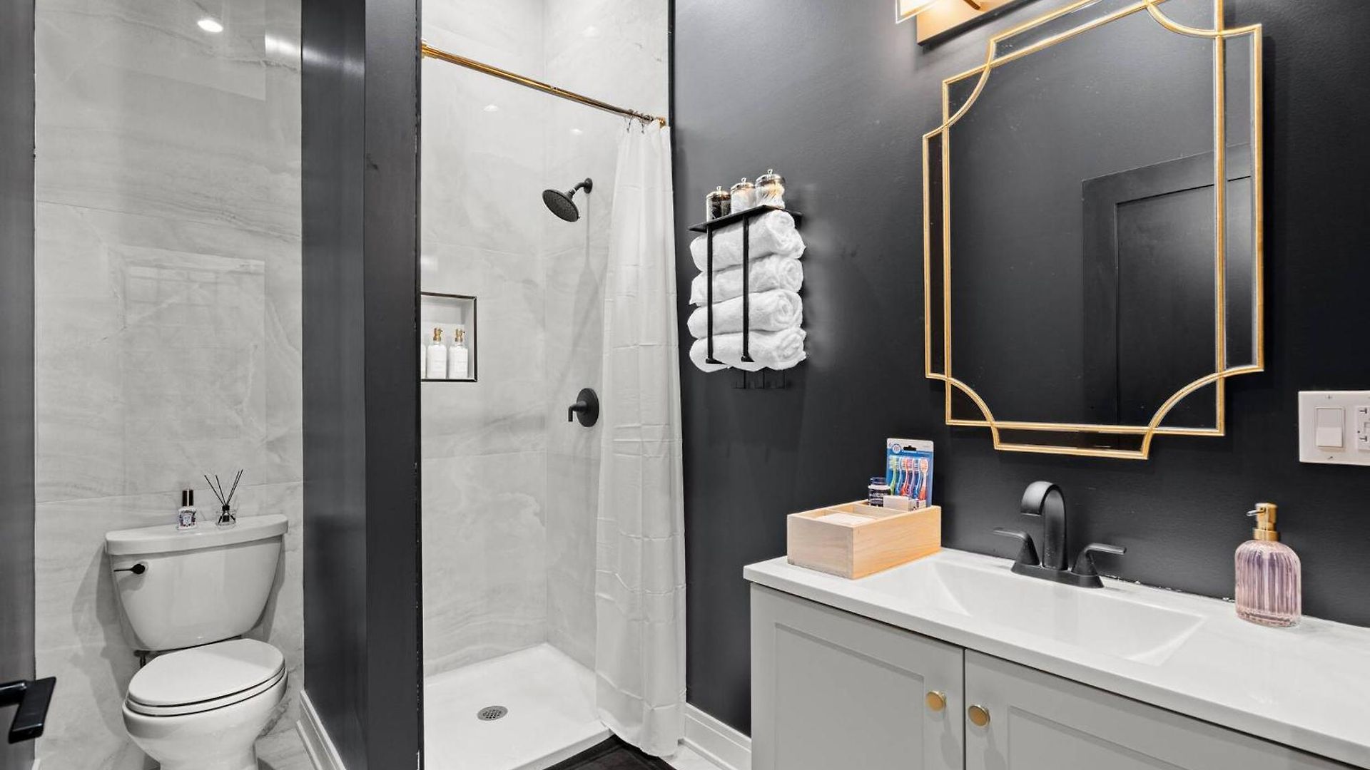 Chic Loft Near United Center, Uic/imd & Downtown *