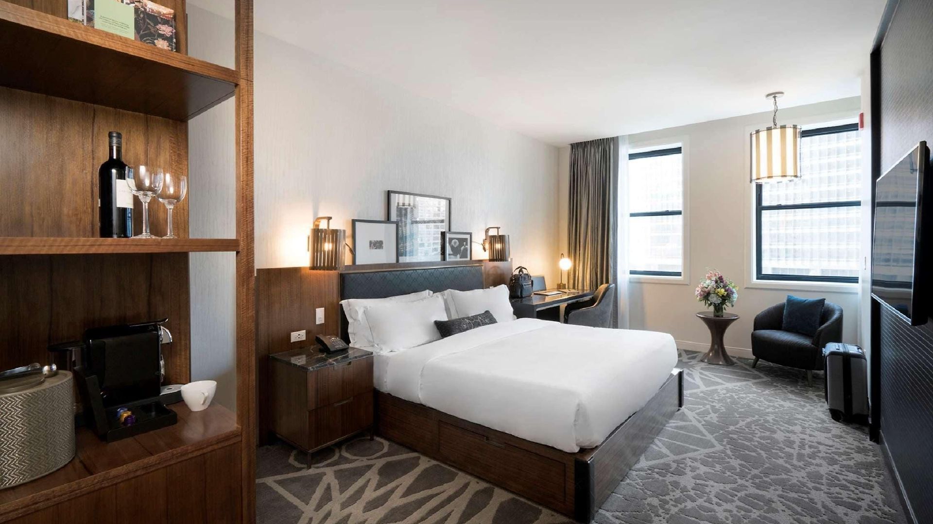 Londonhouse Chicago, Curio Collection By Hilton Chicago