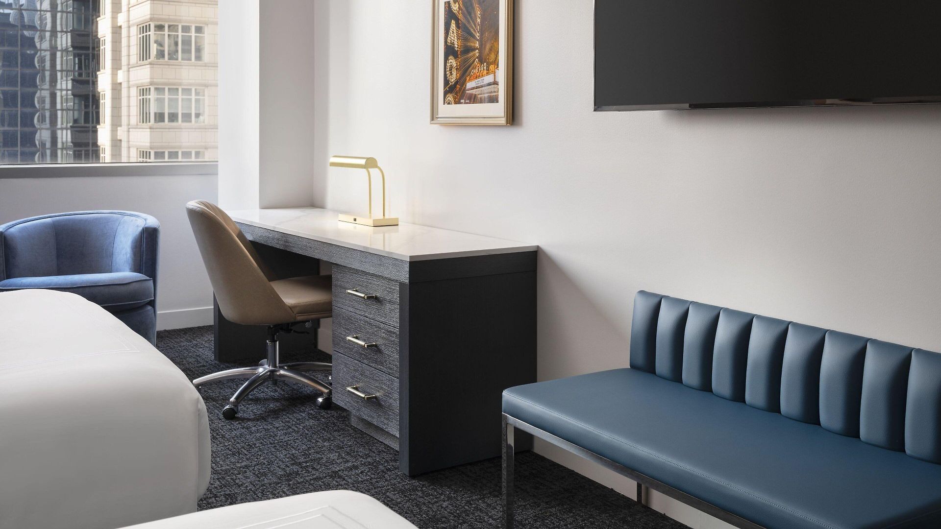 By Marriott Downtown Magnificent Mile Hotel Chicago