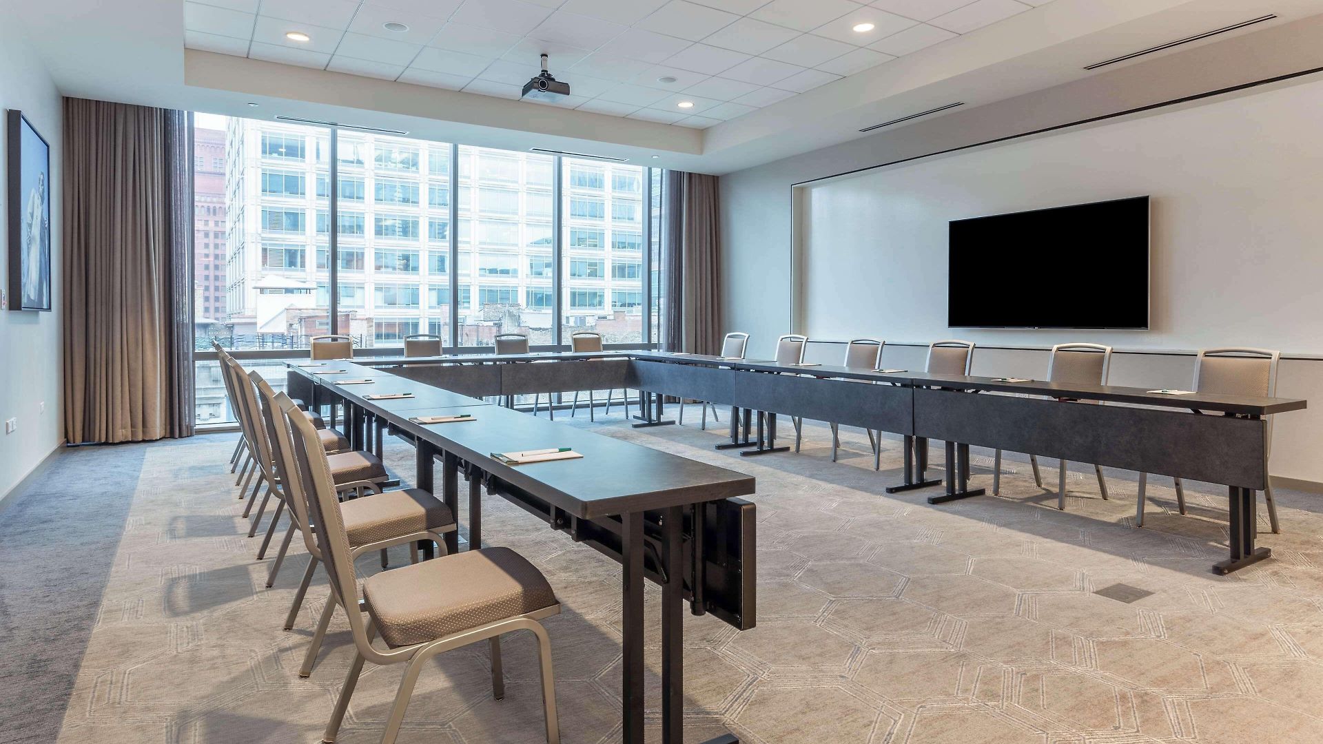Hampton Inn Chicago West Loop Fulton Market Area
