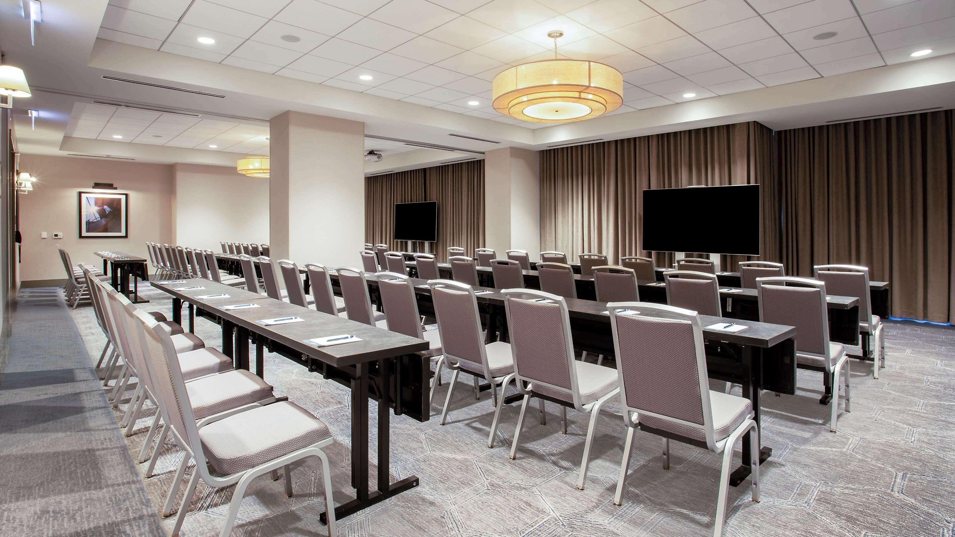 Hampton Inn Chicago West Loop Fulton Market Area Hotel 3*