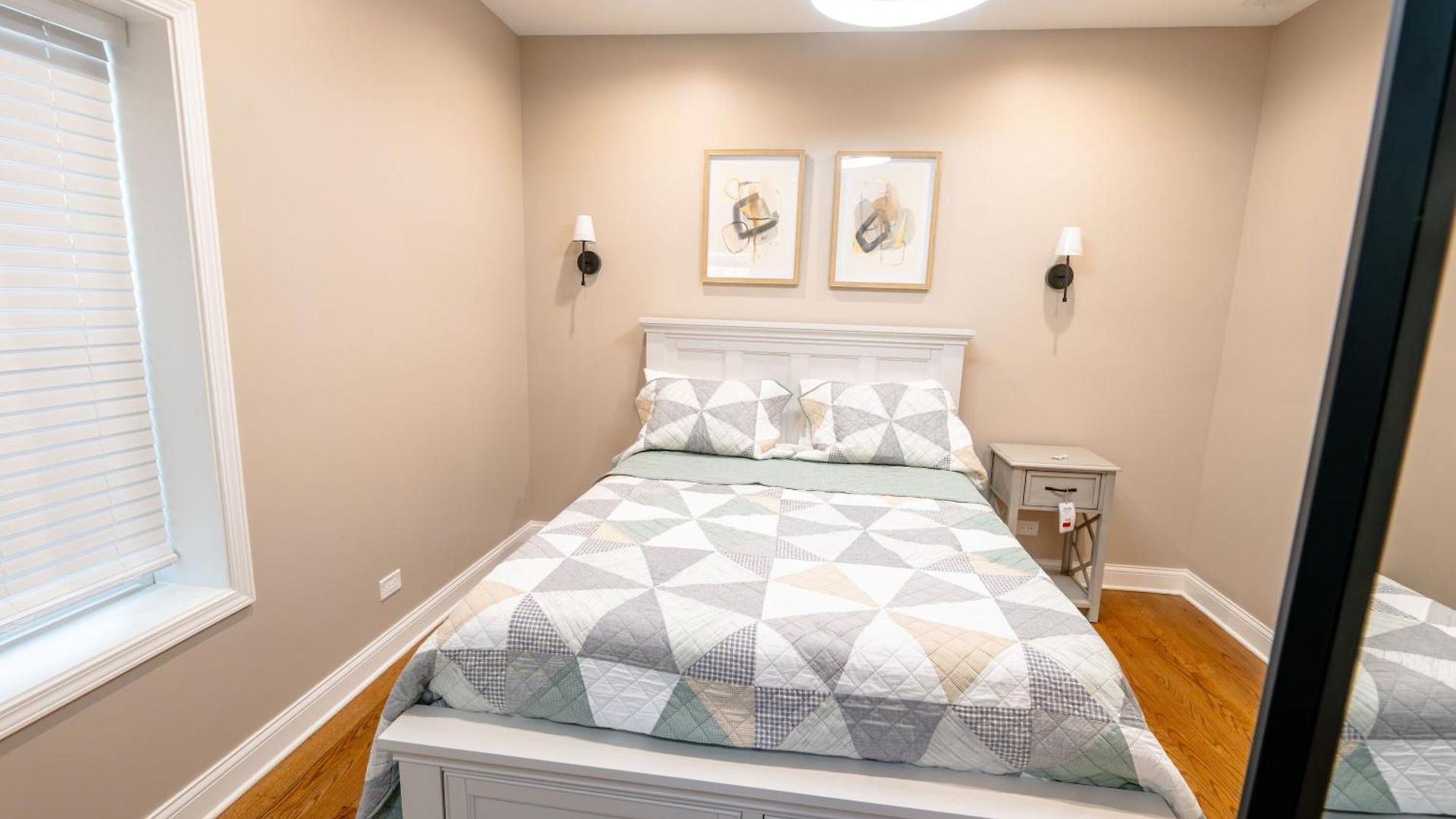 Luxury 9 Bedroom Mins From Downtown And The Chicago