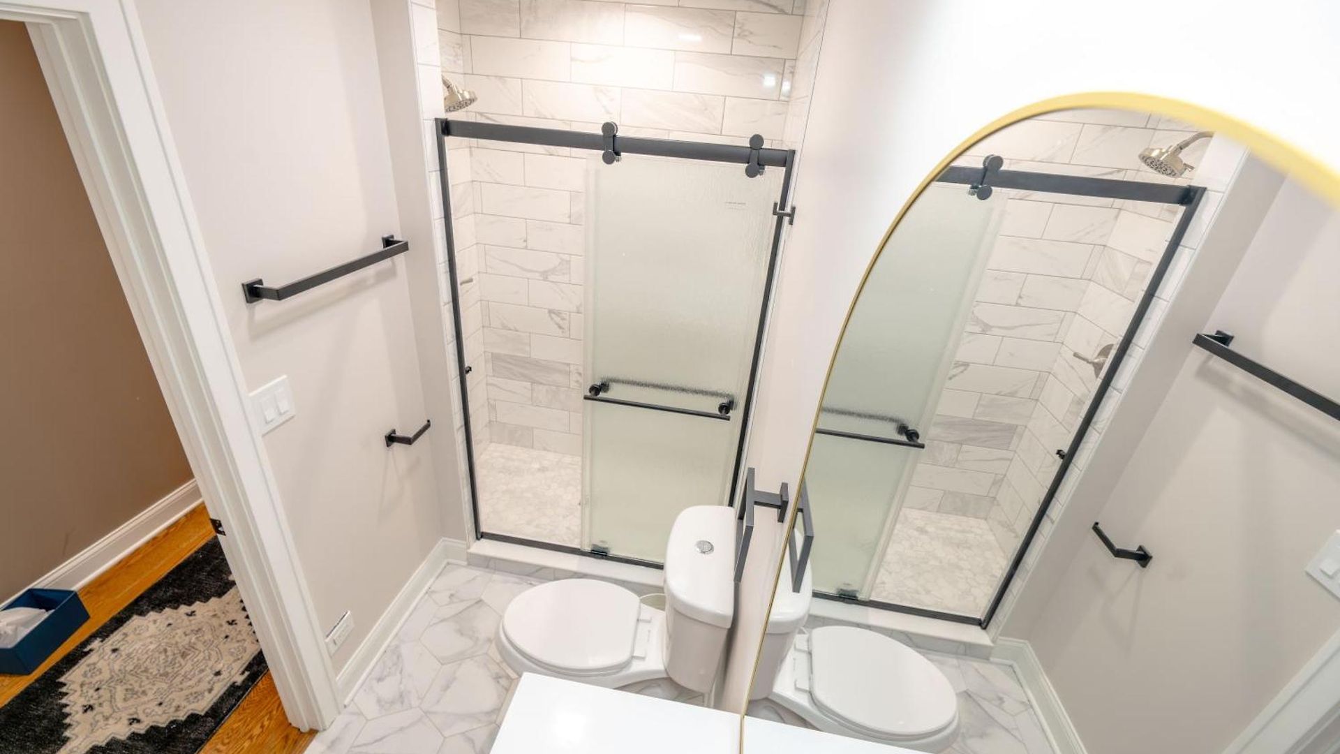 Luxury 9 Bedroom Mins From Downtown And The Villa Chicago