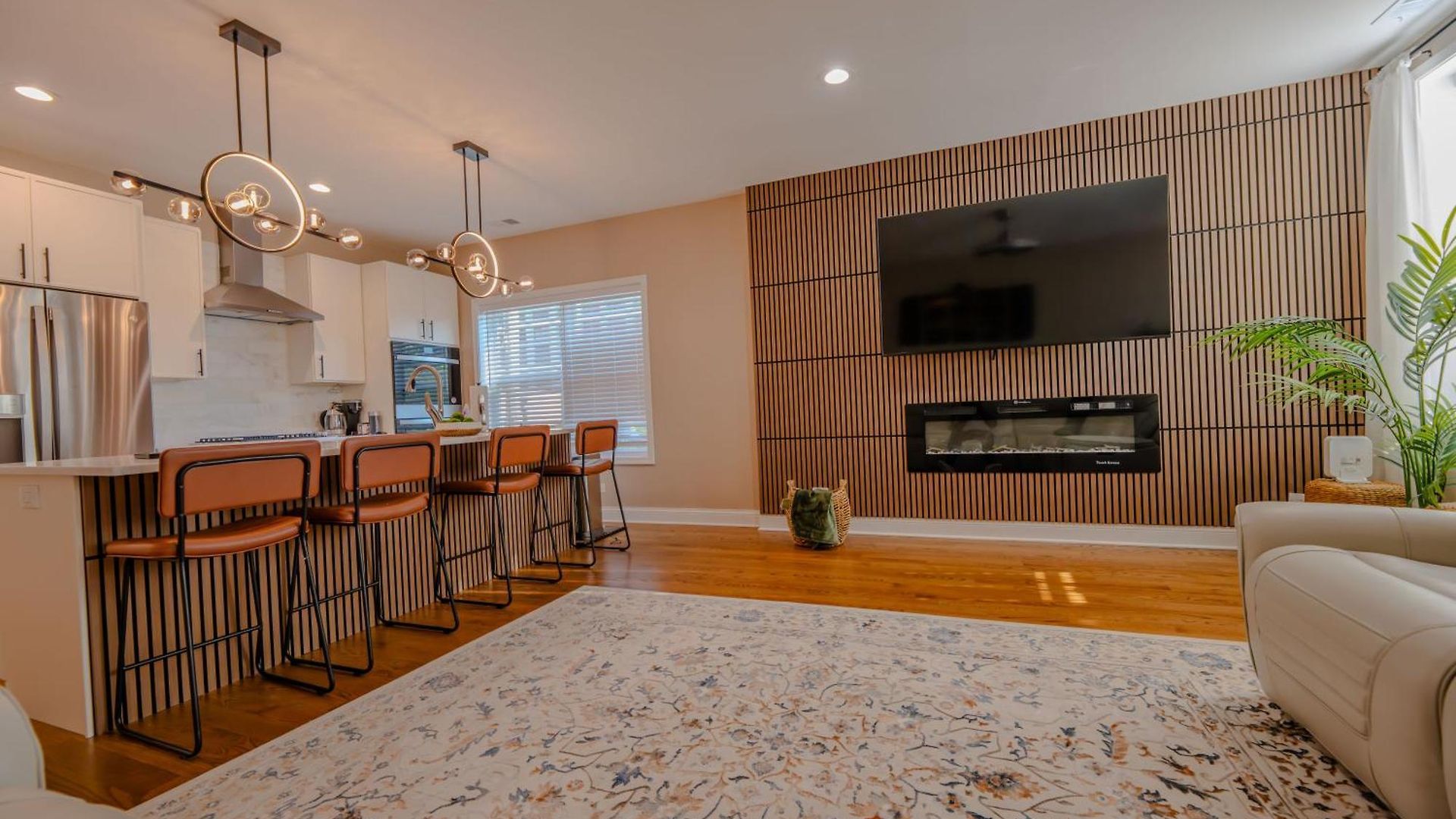 Luxury 9 Bedroom Mins From Downtown And The Villa