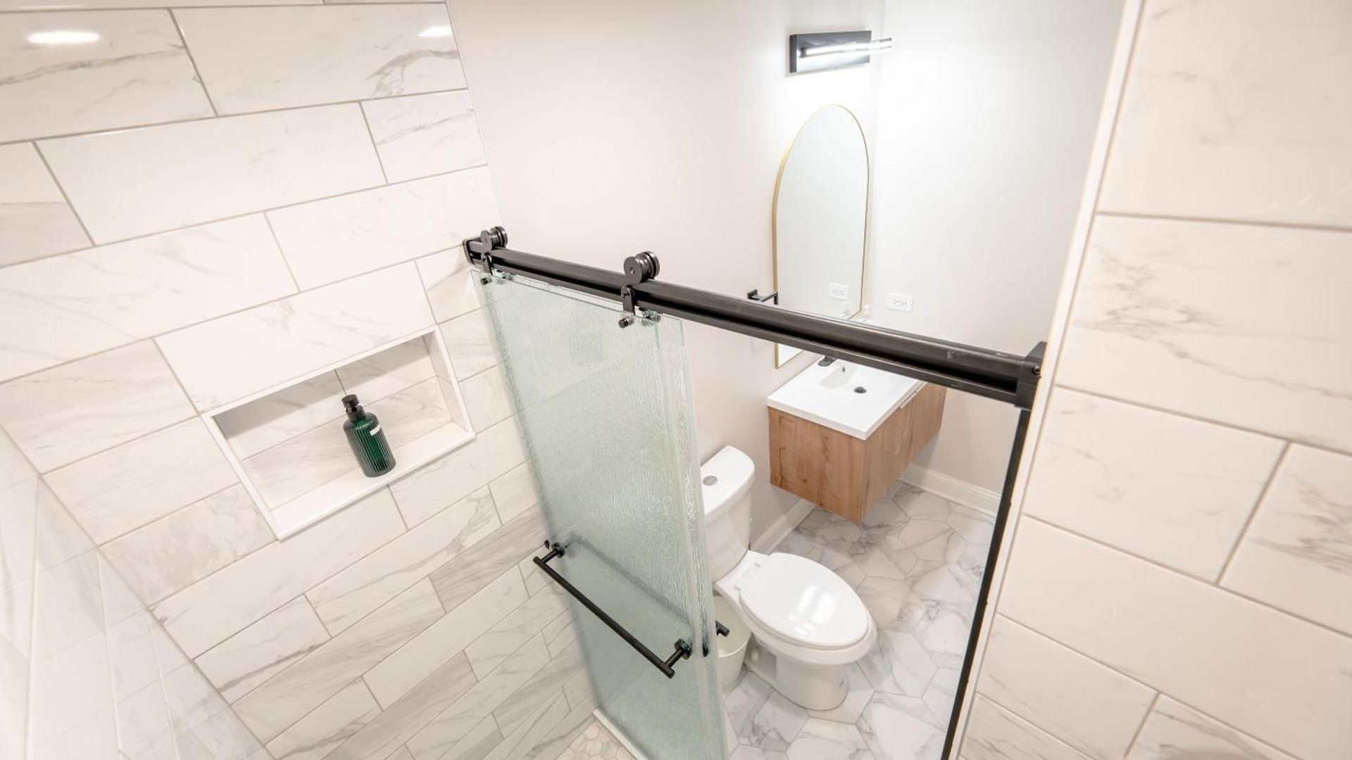 Luxury 9 Bedroom Mins From Downtown And The Villa