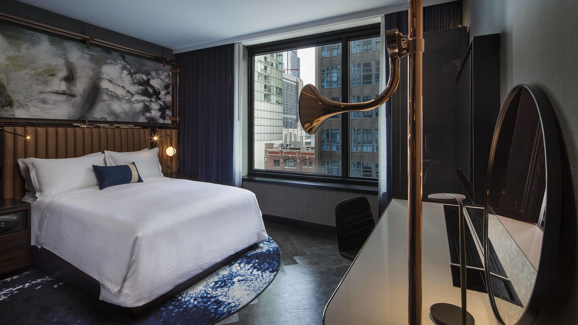 Emc2, Autograph Collection Hotel