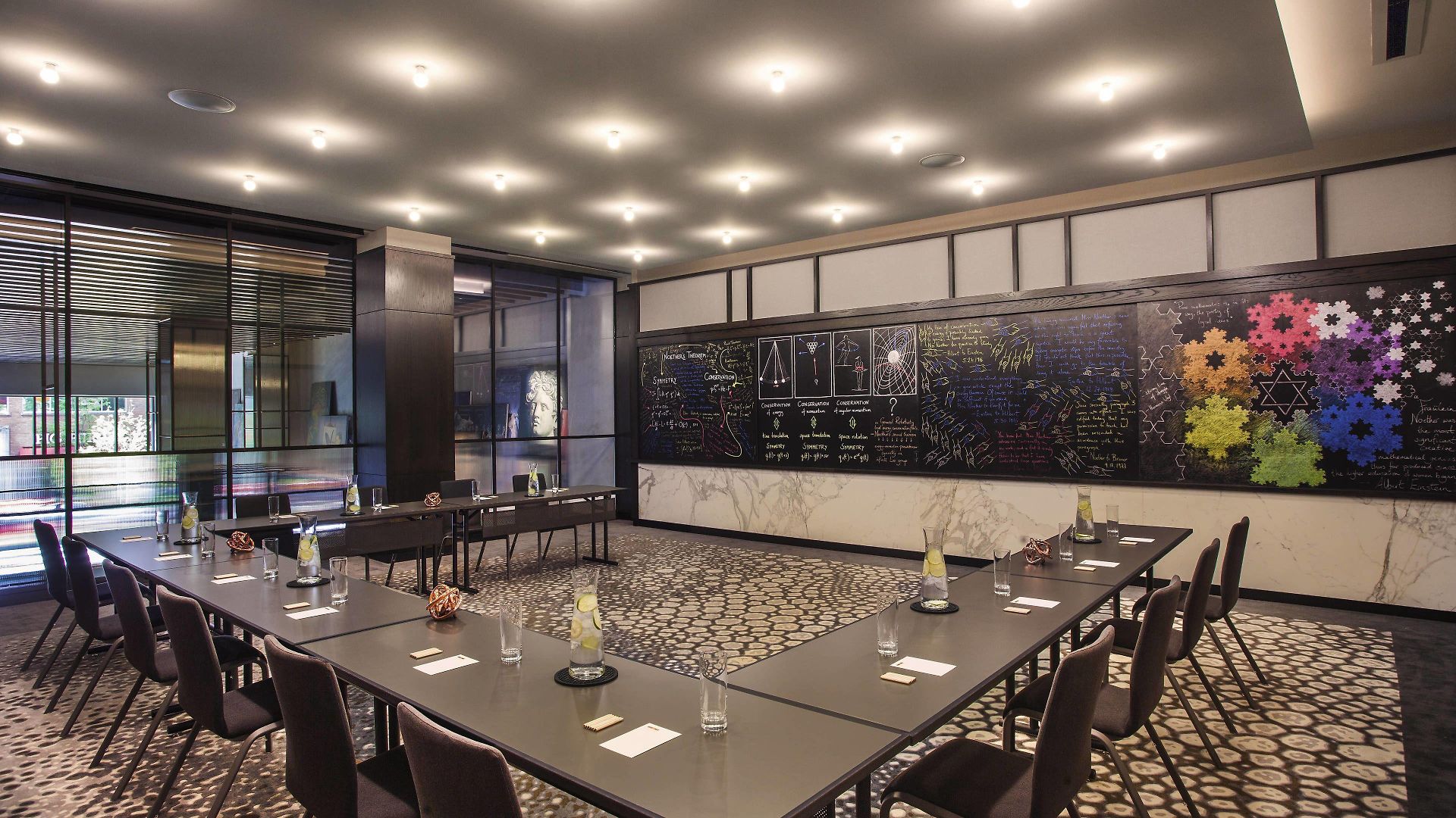 Emc2, Autograph Collection Hotel