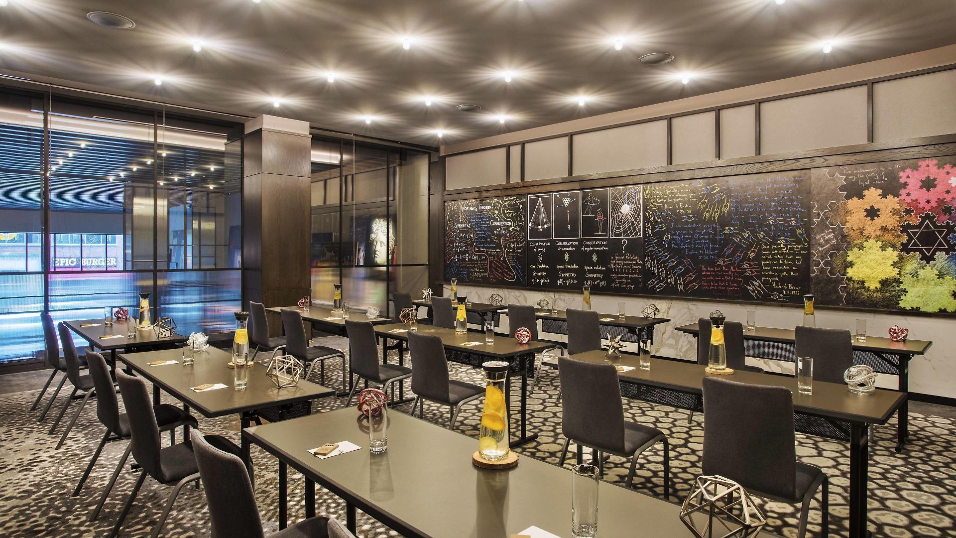 Hotel Emc2, Autograph Collection 4*