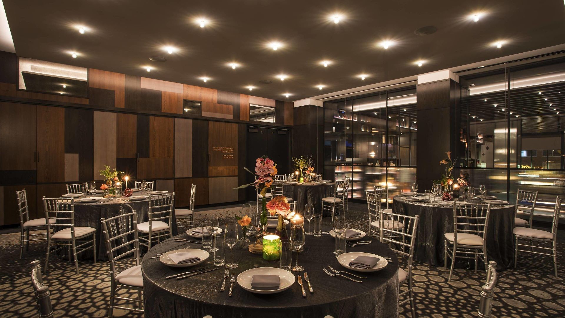 Emc2, Autograph Collection Hotel Chicago