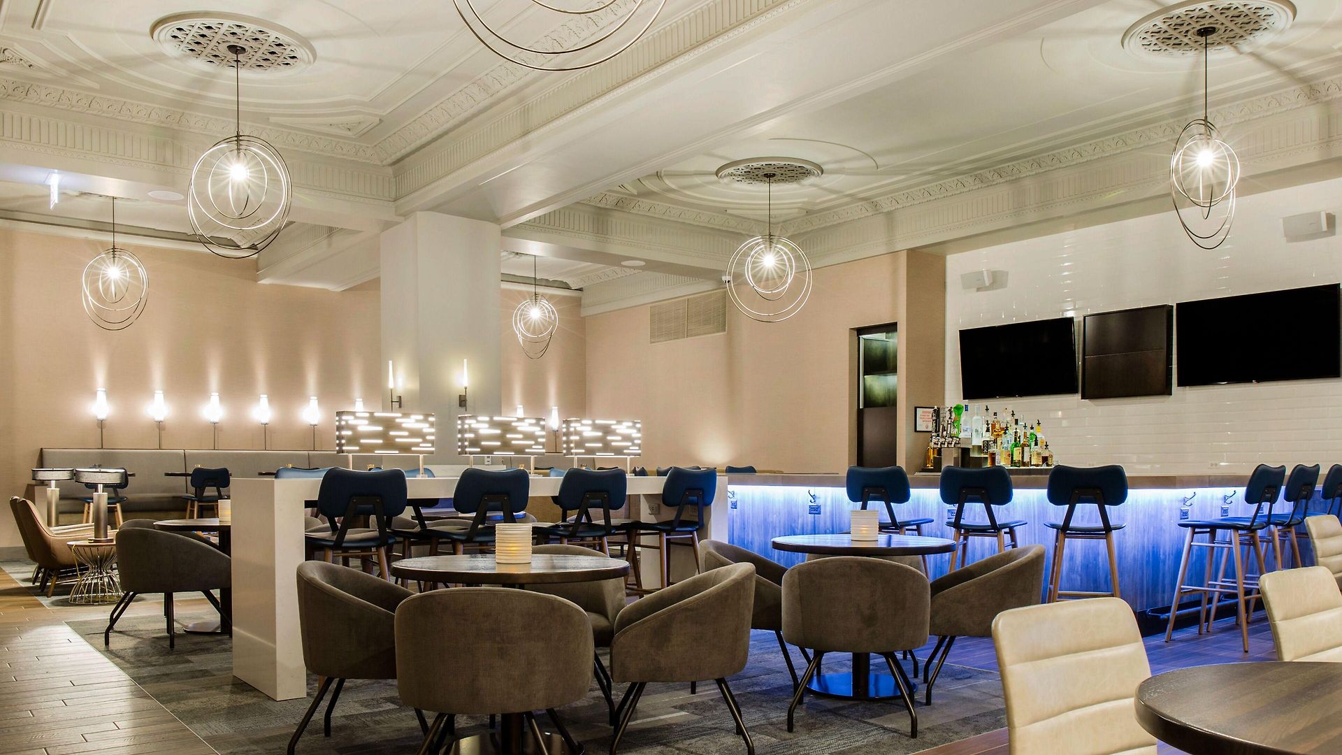 Cambria Loop - Theatre District 4* Chicago