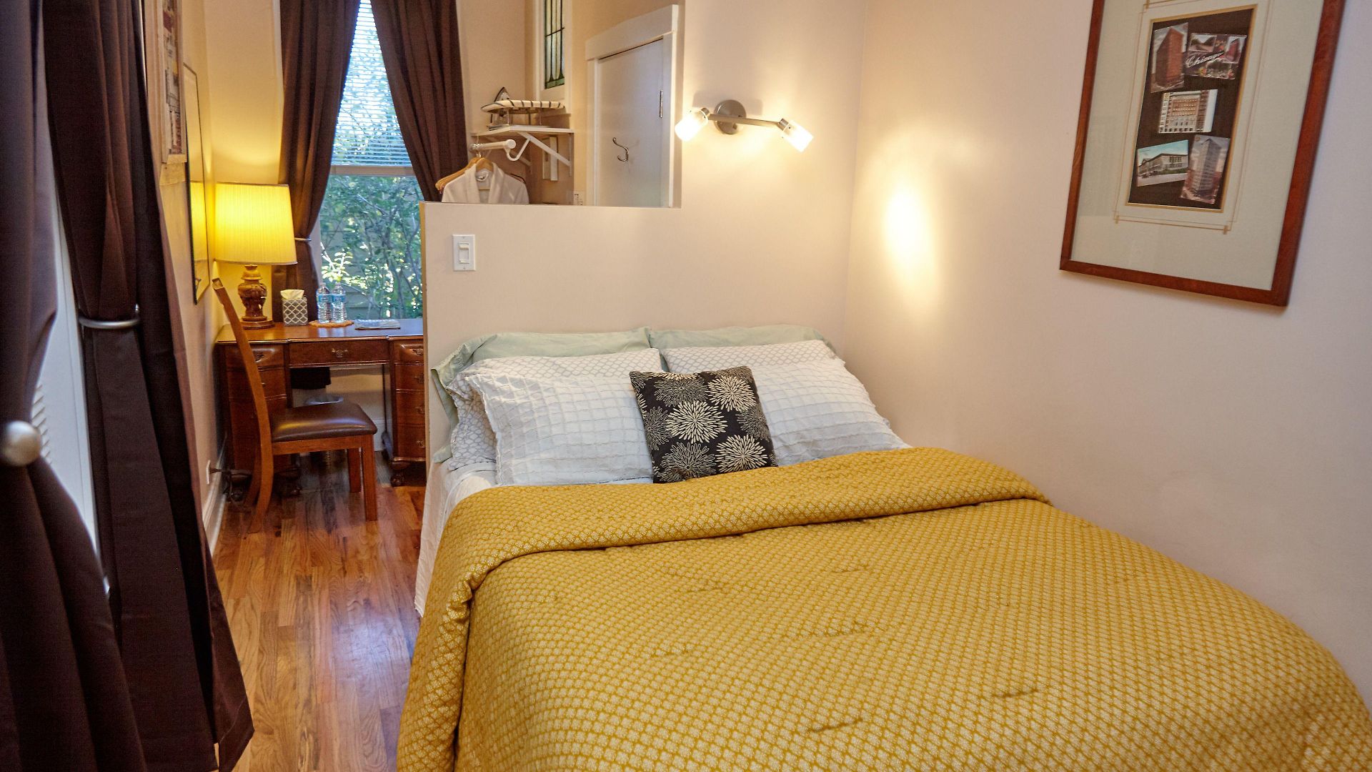 Ray's Bucktown Bed & Breakfast Chicago