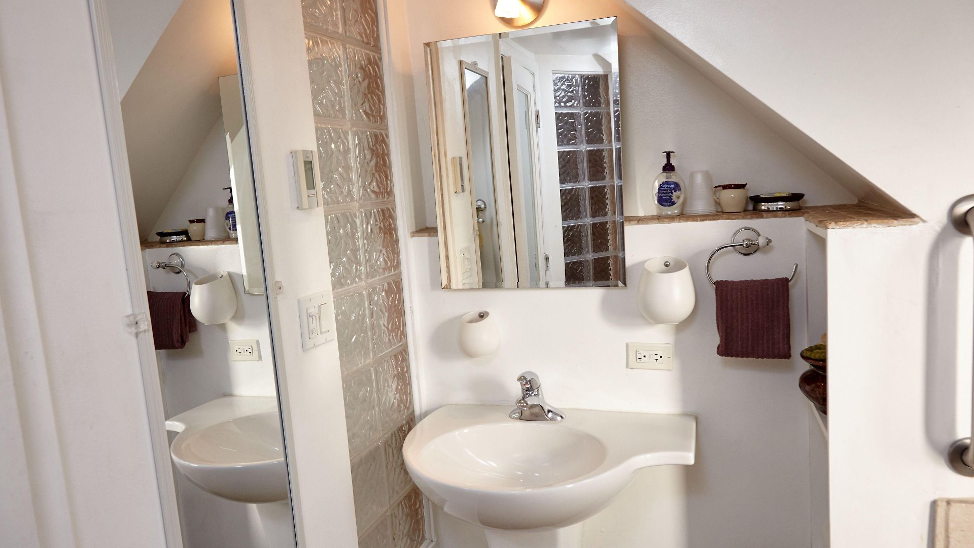 Ray's Bucktown Bed & Breakfast 3*