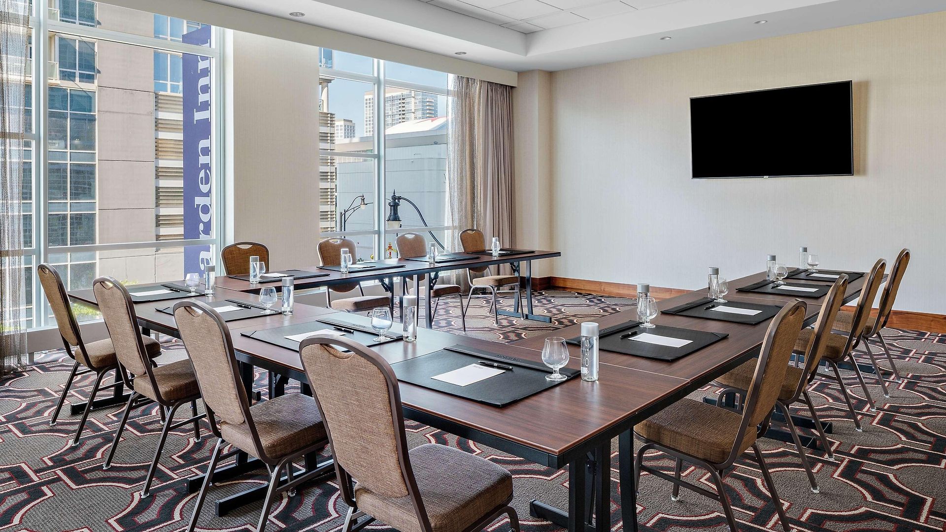 Hotel Hilton Garden Mccormick Place 3*