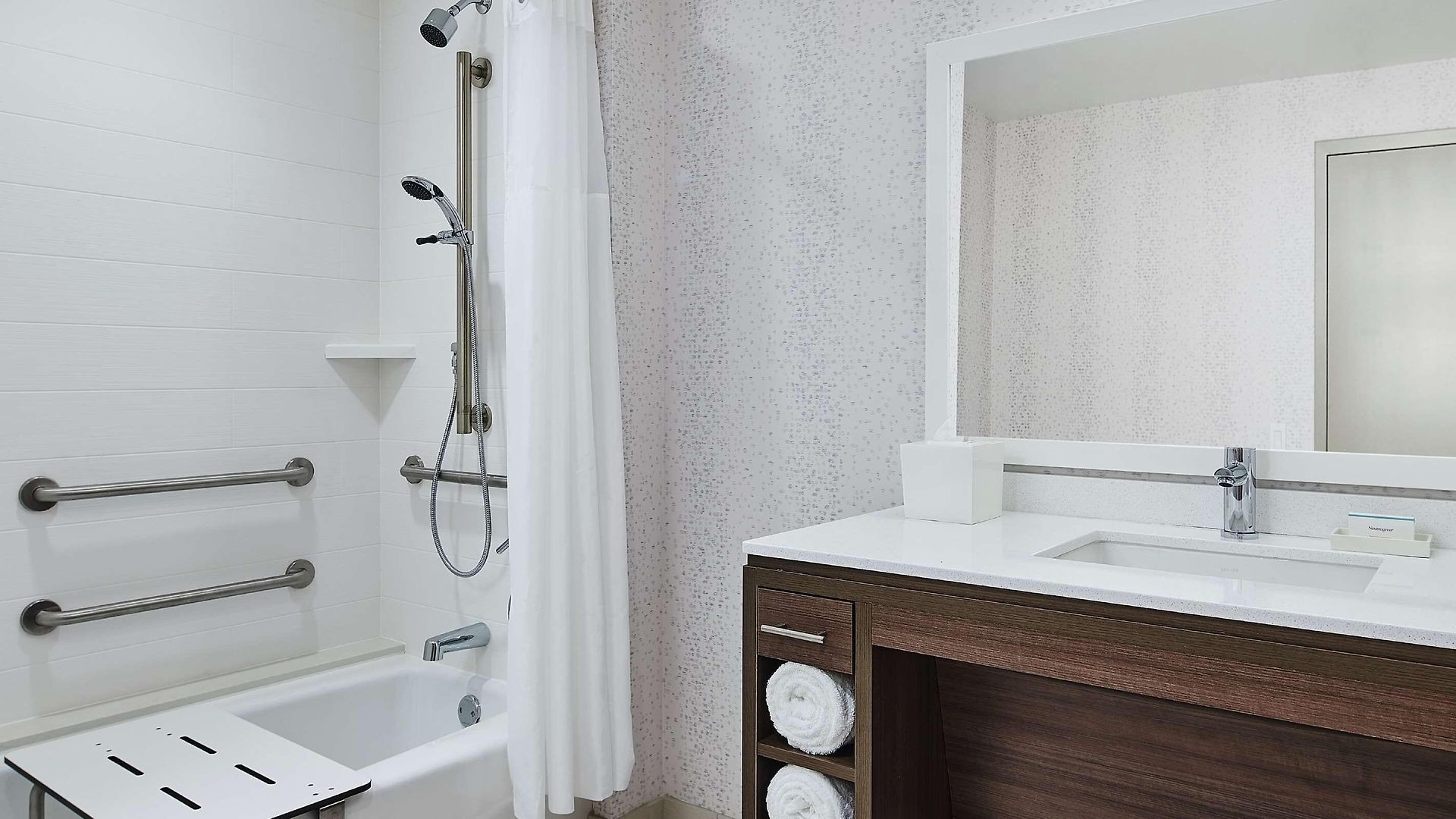 Home2 By Hilton Mccormick Place 3*