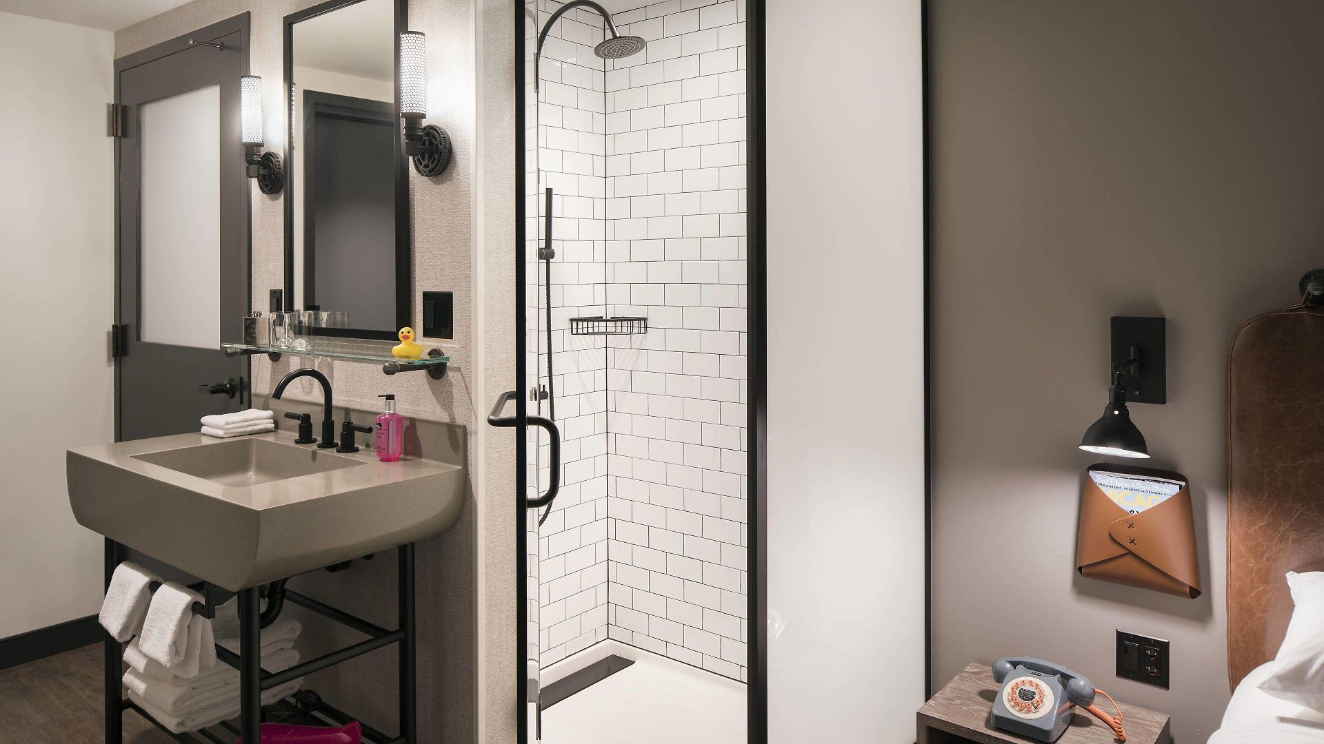 Hotel Moxy Downtown Chicago