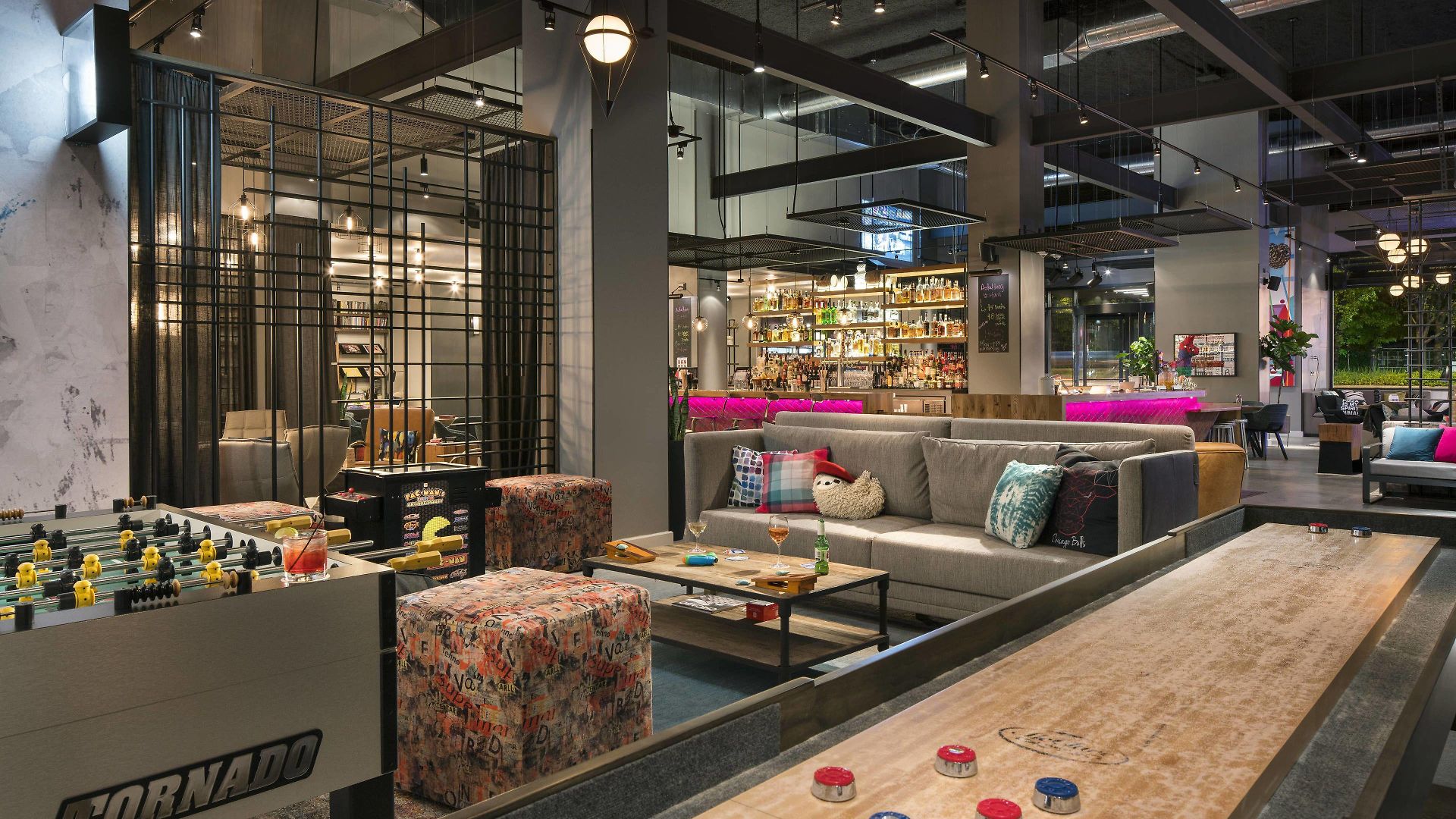 Hotel Moxy Downtown Chicago