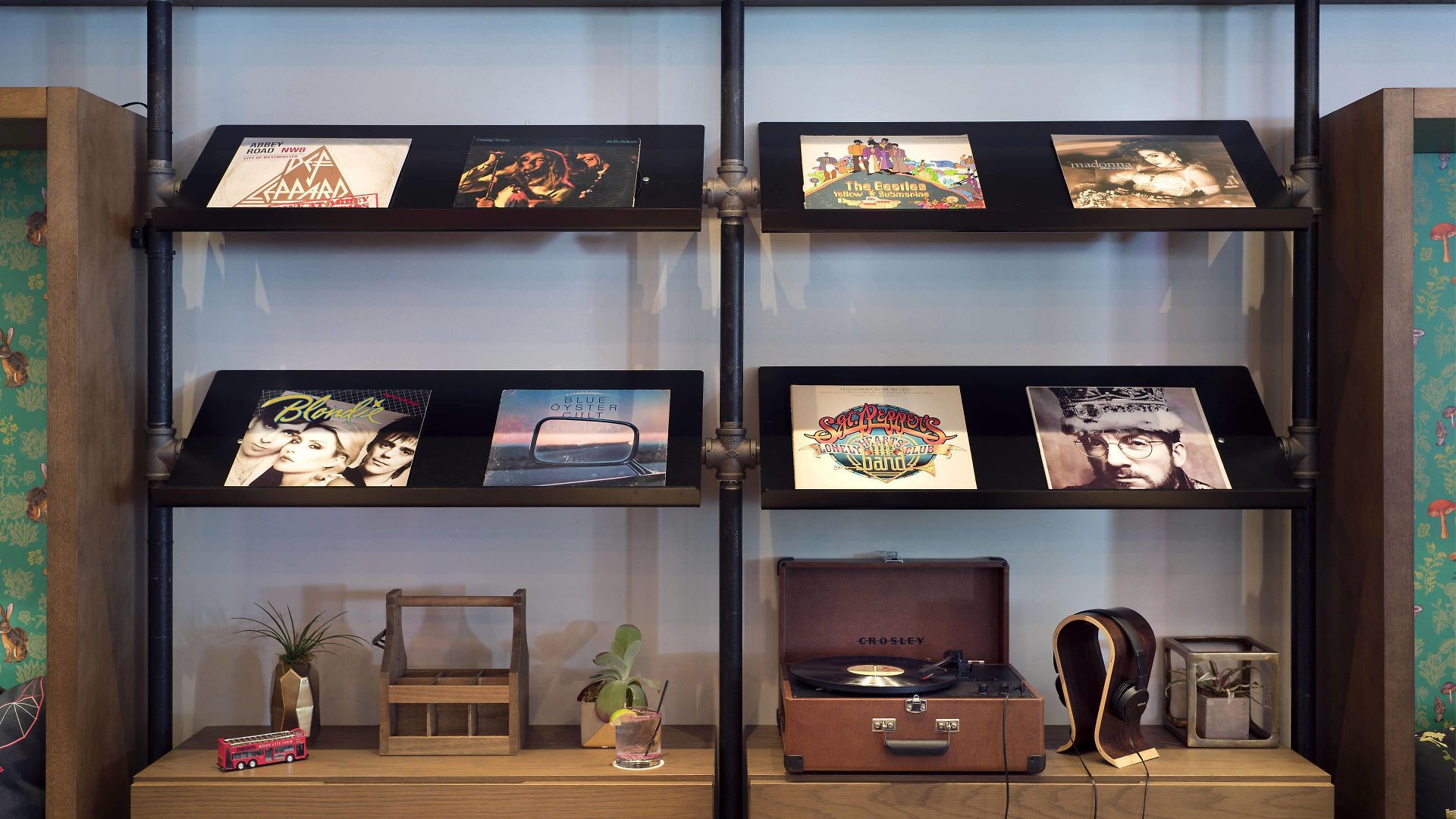 Moxy Downtown Hotel Chicago