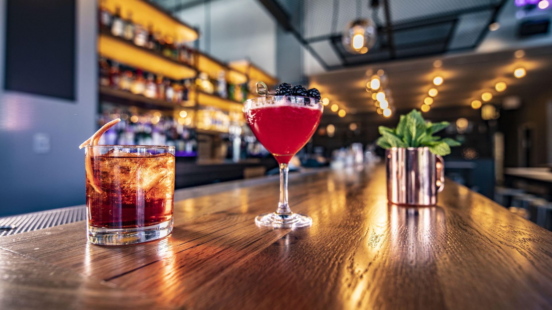 Moxy Downtown 3*