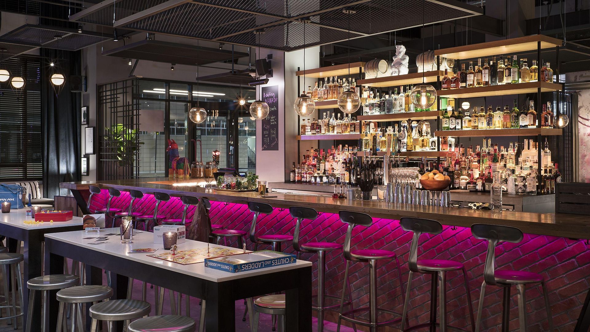 Moxy Downtown 3* Chicago