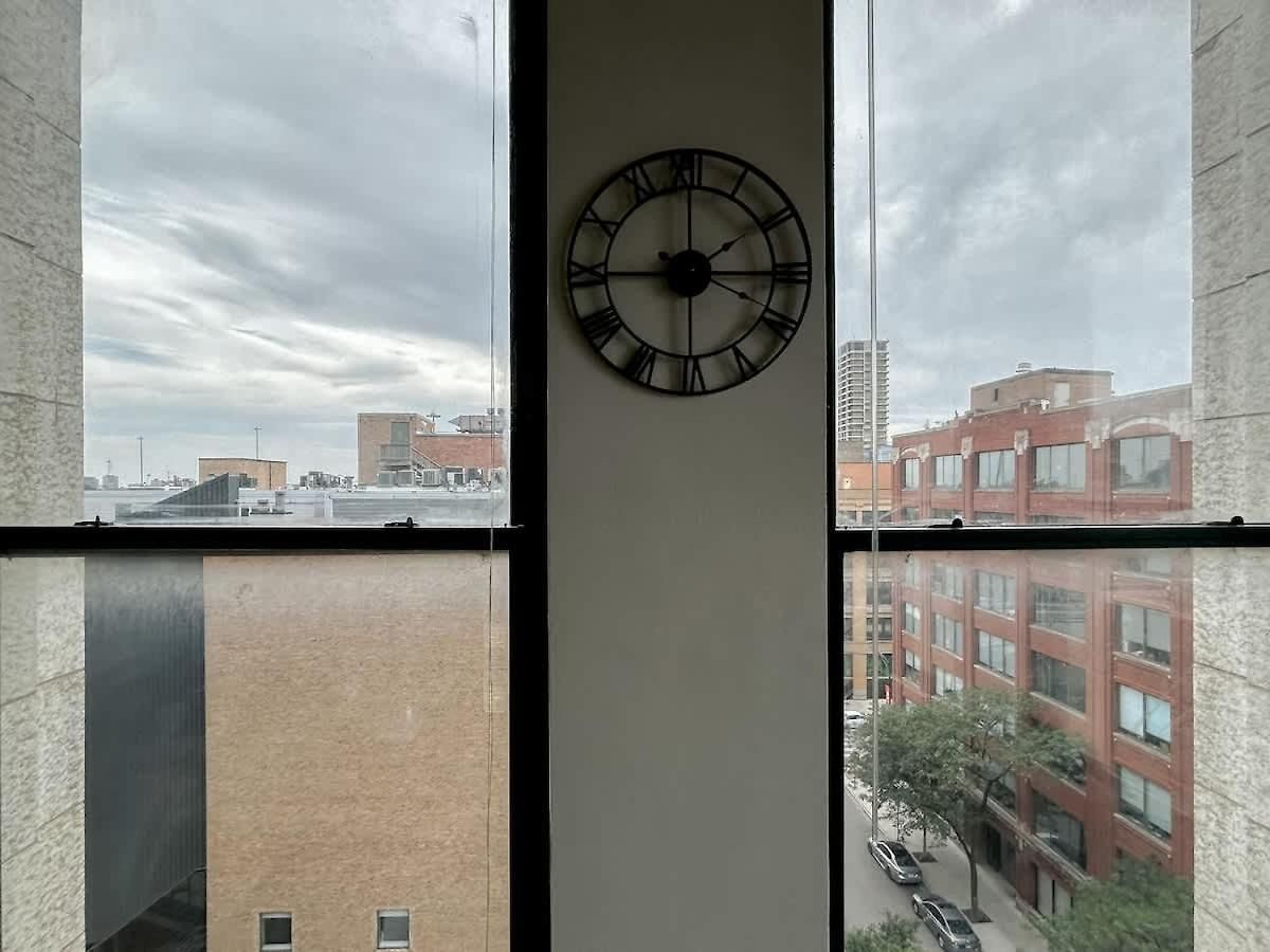 West Loop - Views With In & Out Parking 4