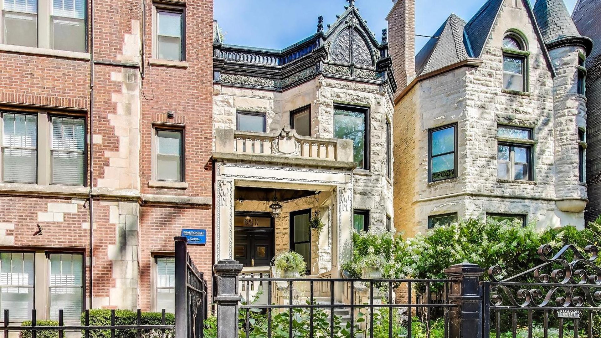 East Lincoln Park Gem Spacious 4 Br
