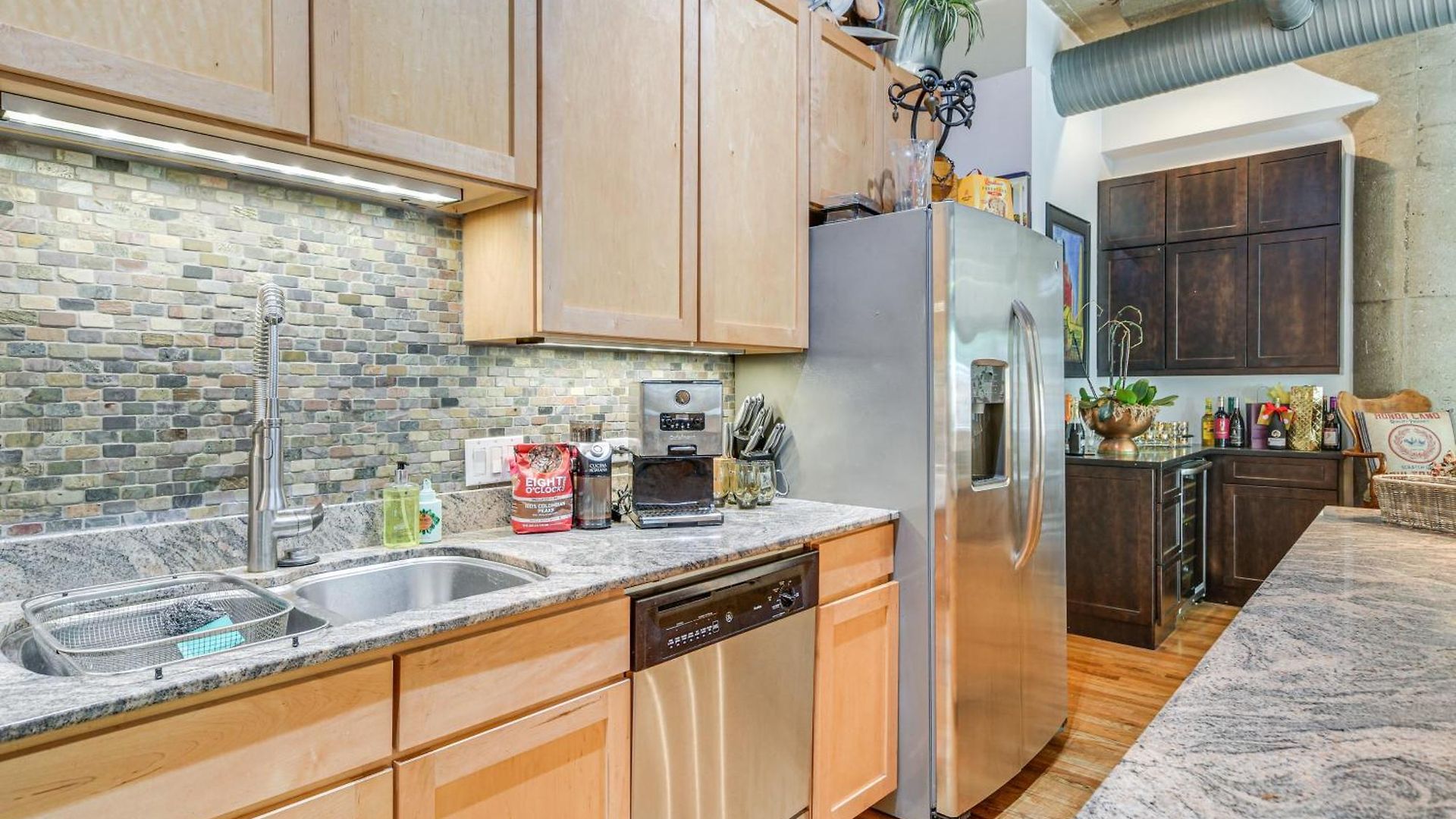 Extended Stay: Walk To Uic Campus & Train! Chicago