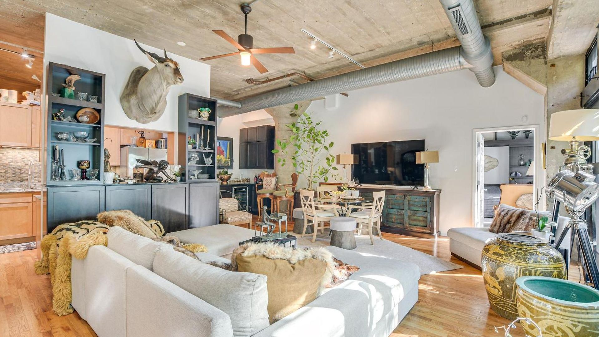 Extended Stay: Walk To Uic Campus & Train! Chicago