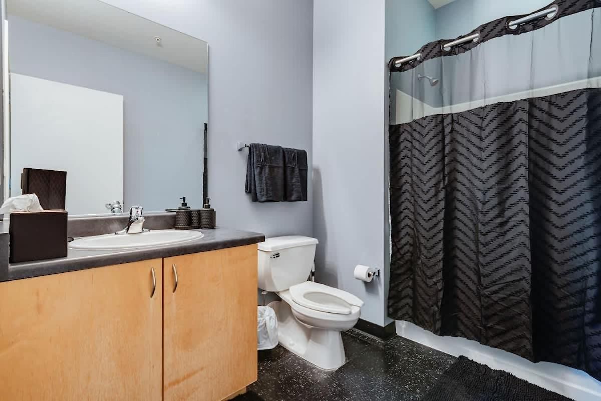 West Loop - Views With In & Out Parking 4 Apartment *