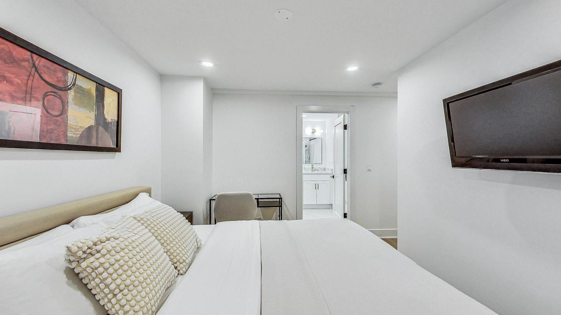 East Lincoln Park Gem Spacious 4 Br Chicago