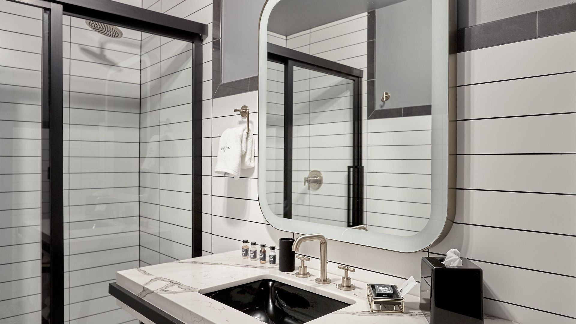 Hotel The Collection Wrigleyville 4*