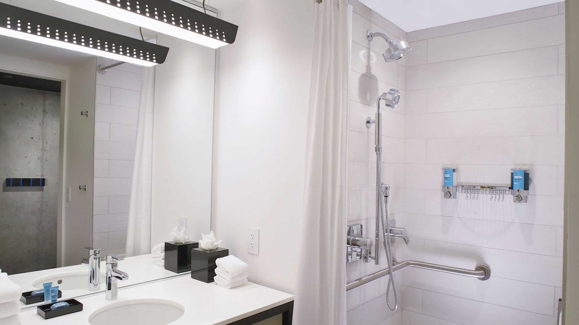 Aloft By Marriott Mag Mile Hotel