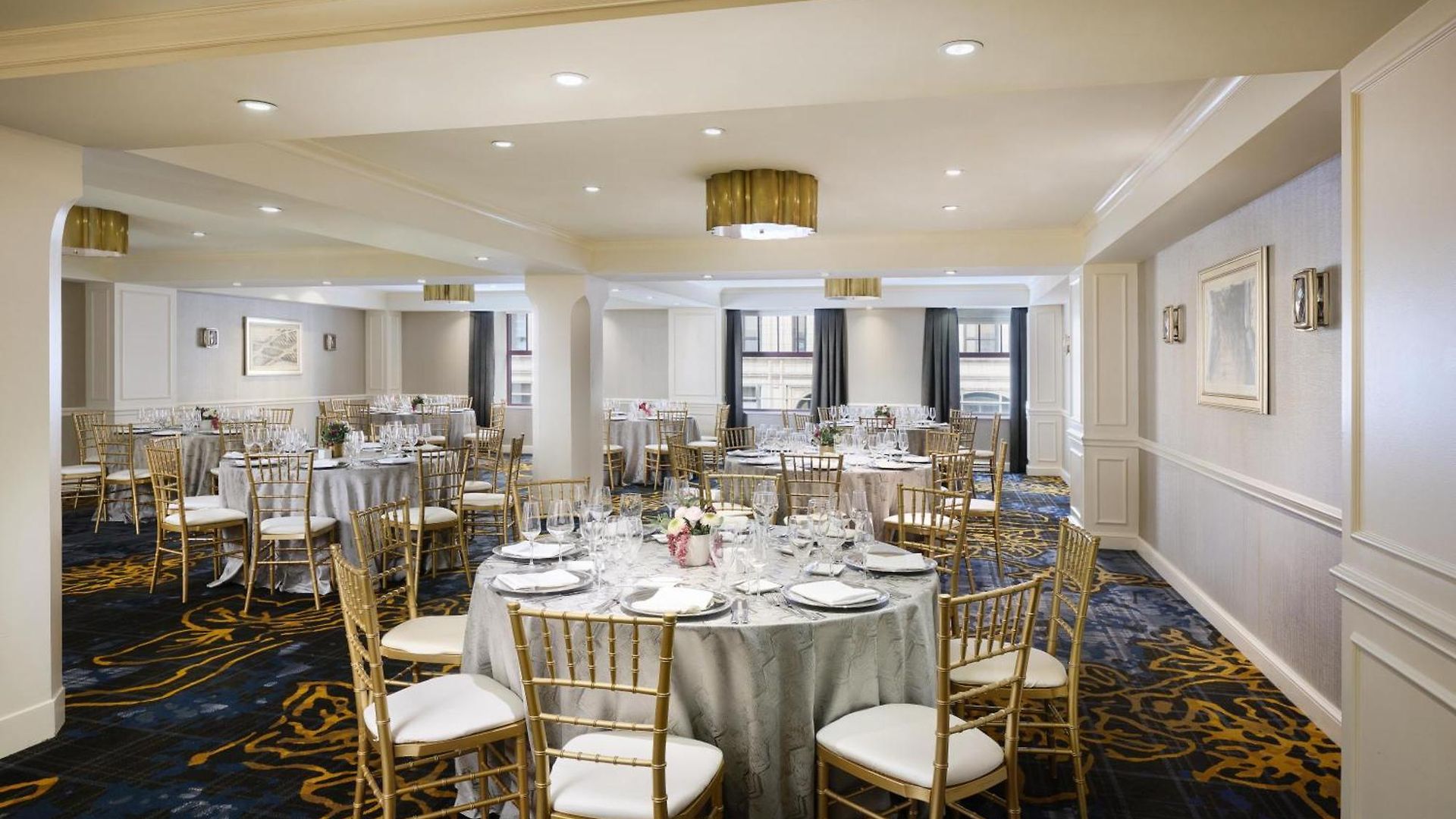 The Allegro Royal Sonesta Loop Hotel