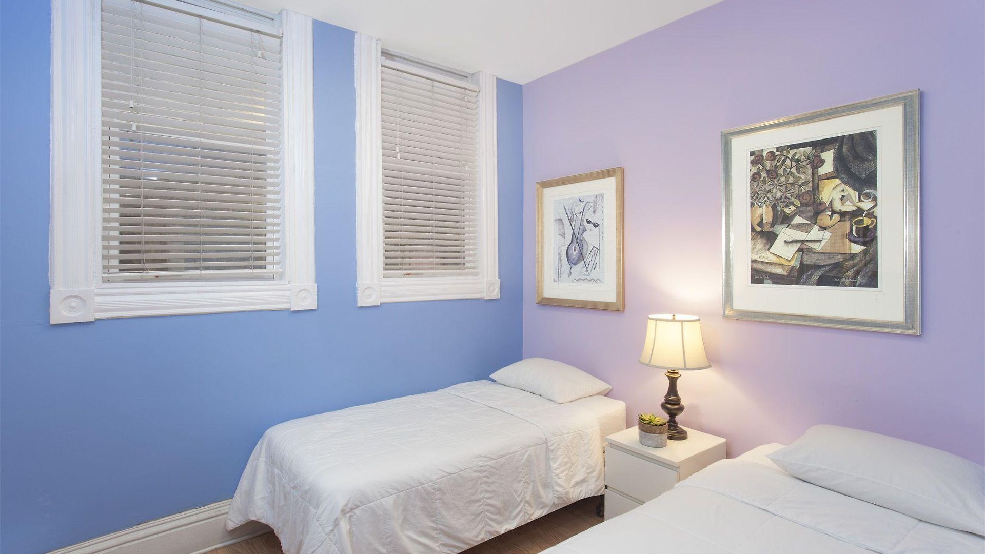 Parthenon Hostel Chicago