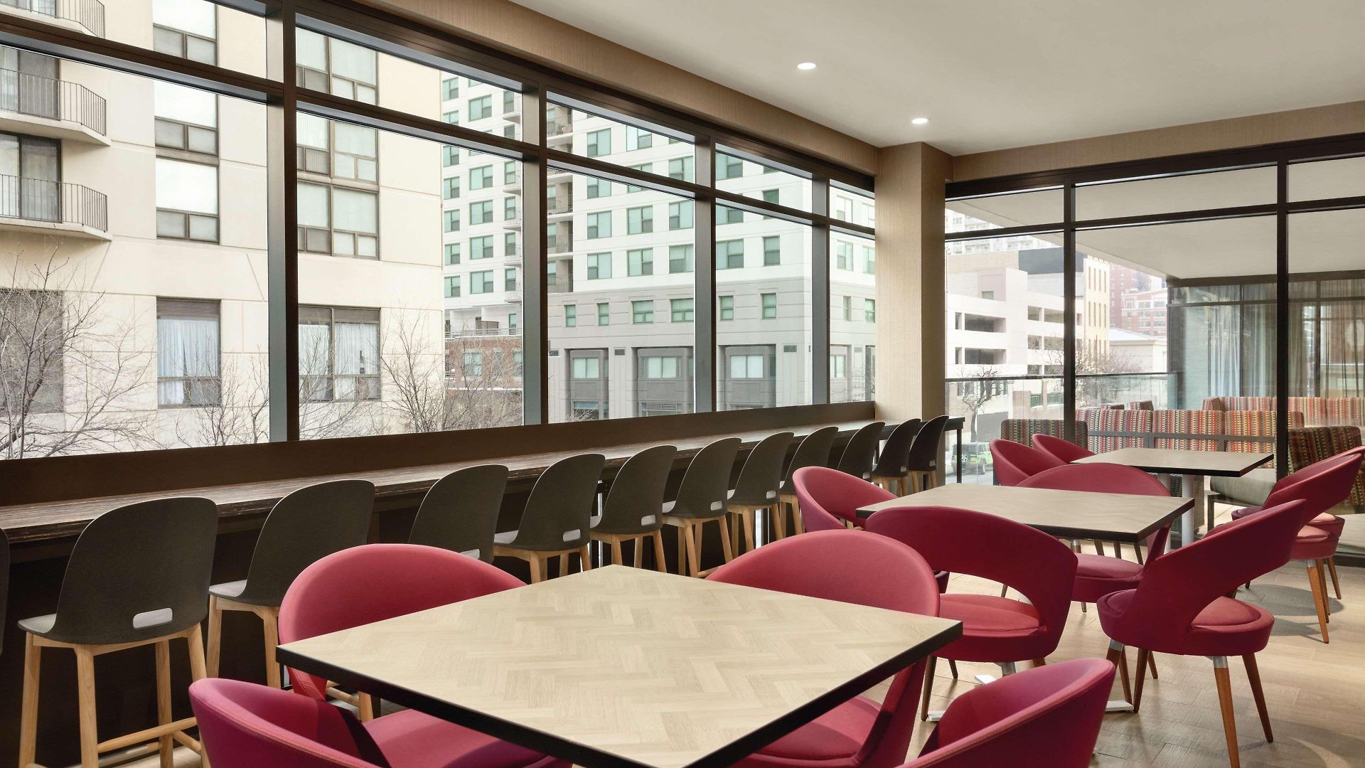 Home2 By Hilton River North Hotel 3*