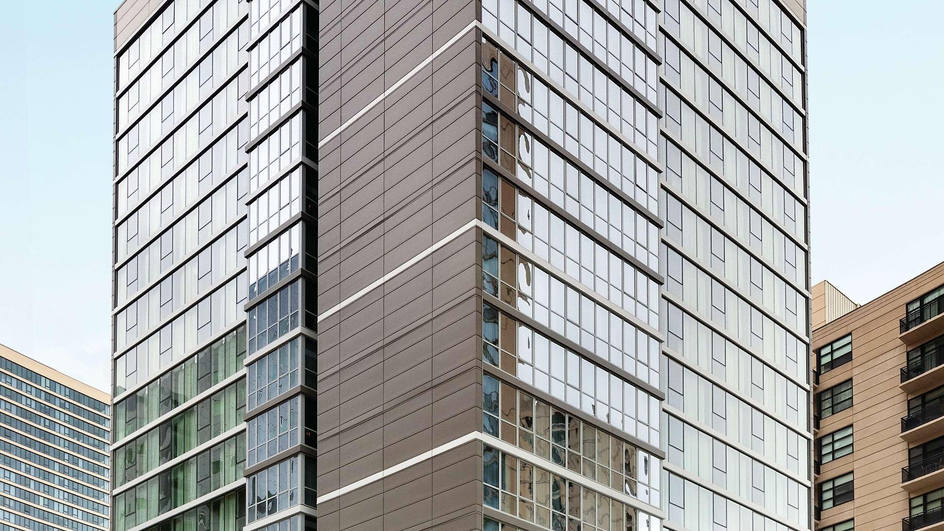 Home2 By Hilton River North Hotel