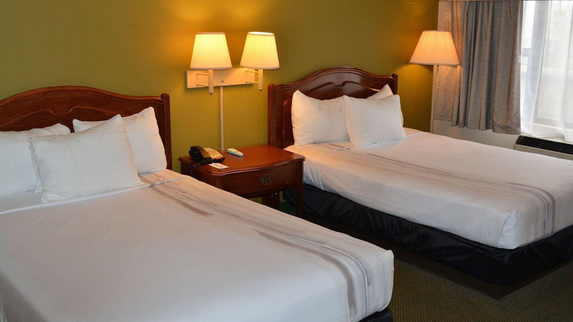 Shore Hotel 3*