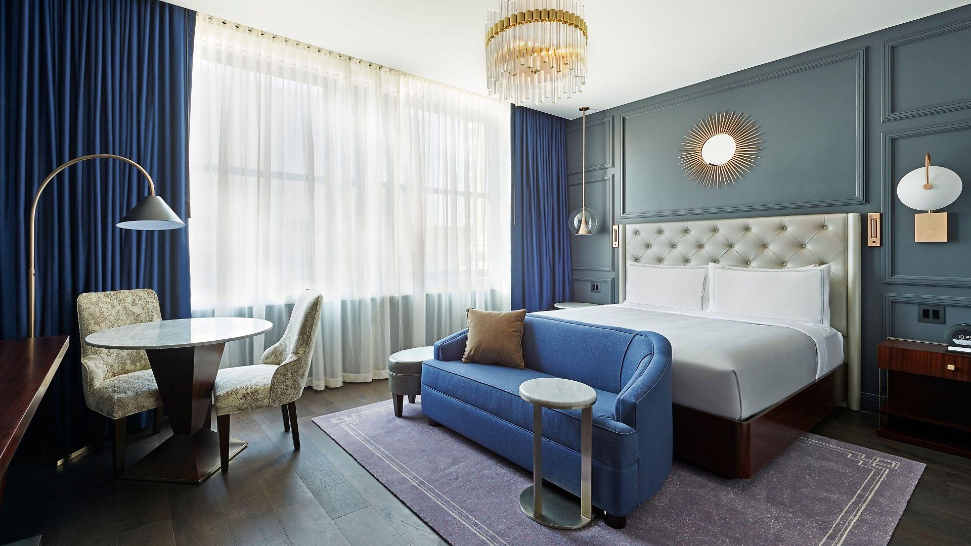 The Lasalle Chicago, Autograph Collection 4*