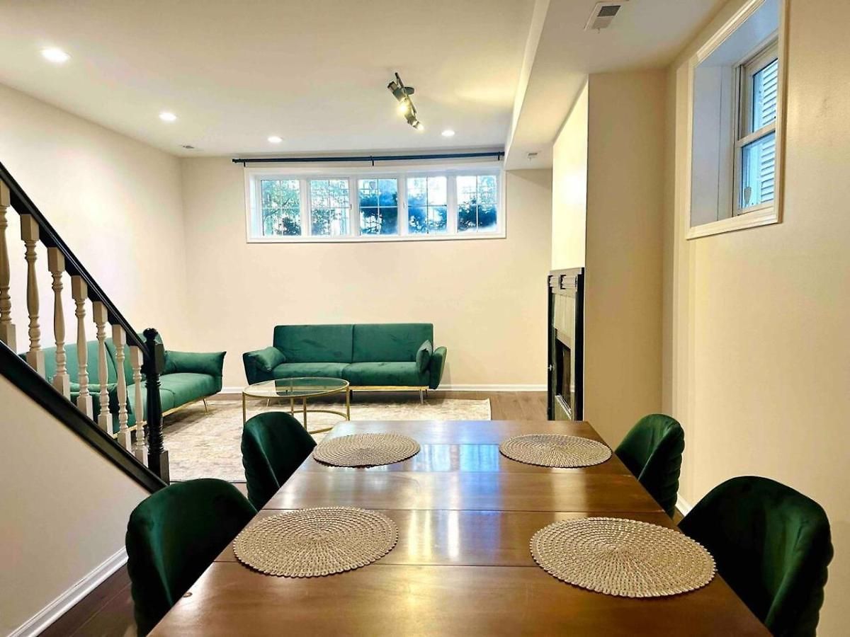 Apartment New! Spacious Art Deco Modern 5 Bd/3ba Chicago