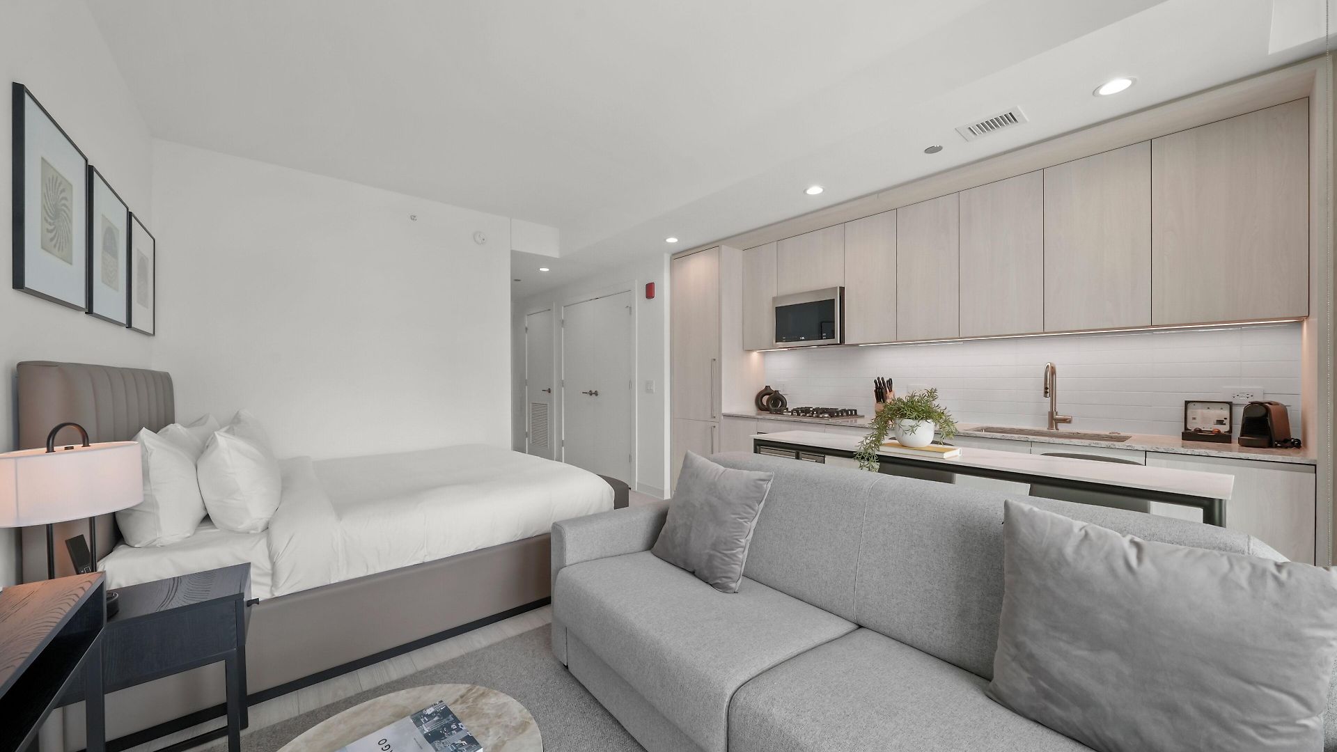 Level - Fulton Market Hotel