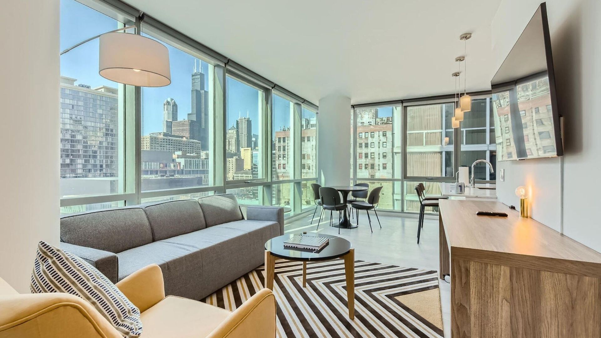 Sentral Michigan Avenue Hotel