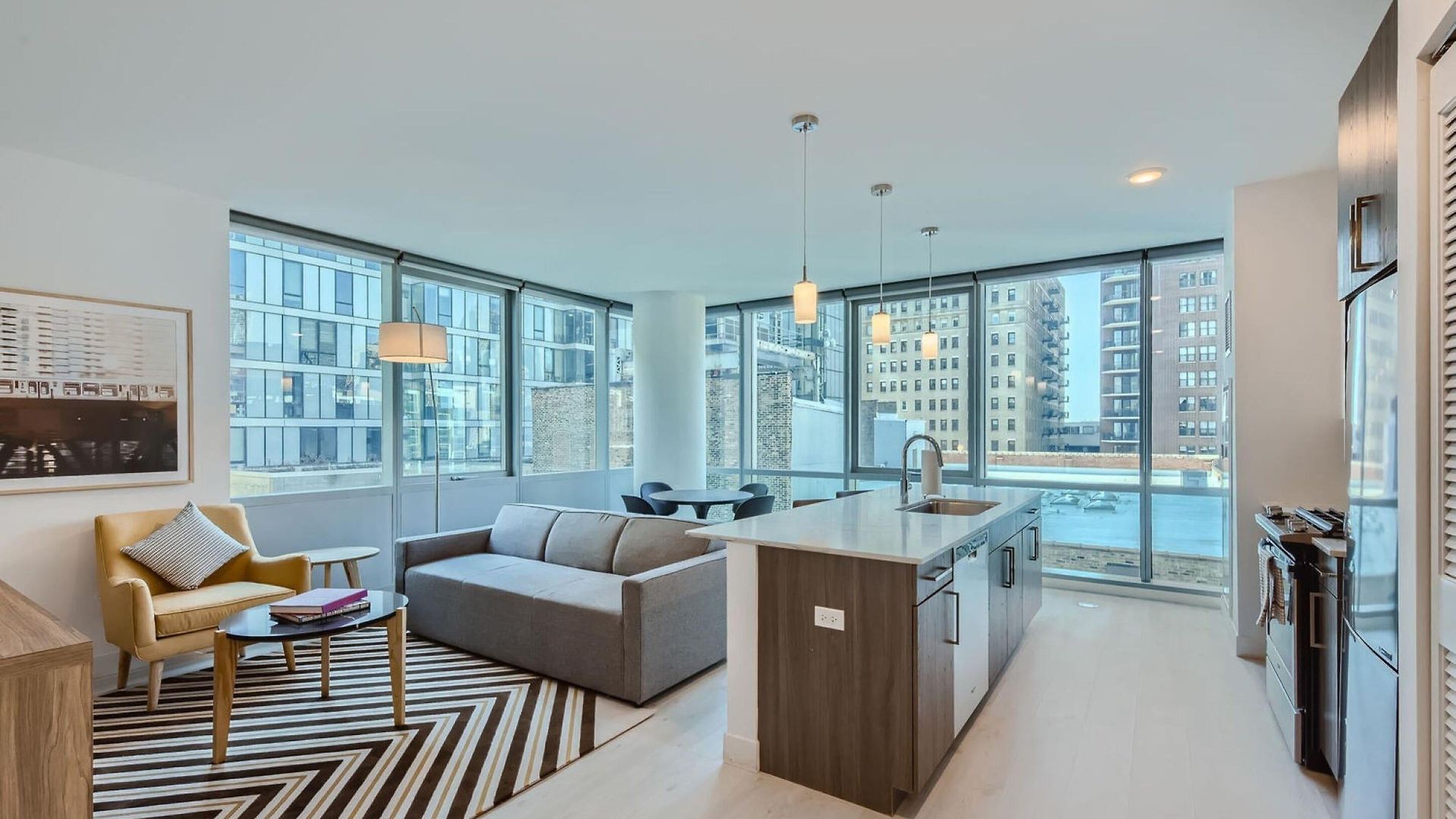 Sentral Michigan Avenue 3*