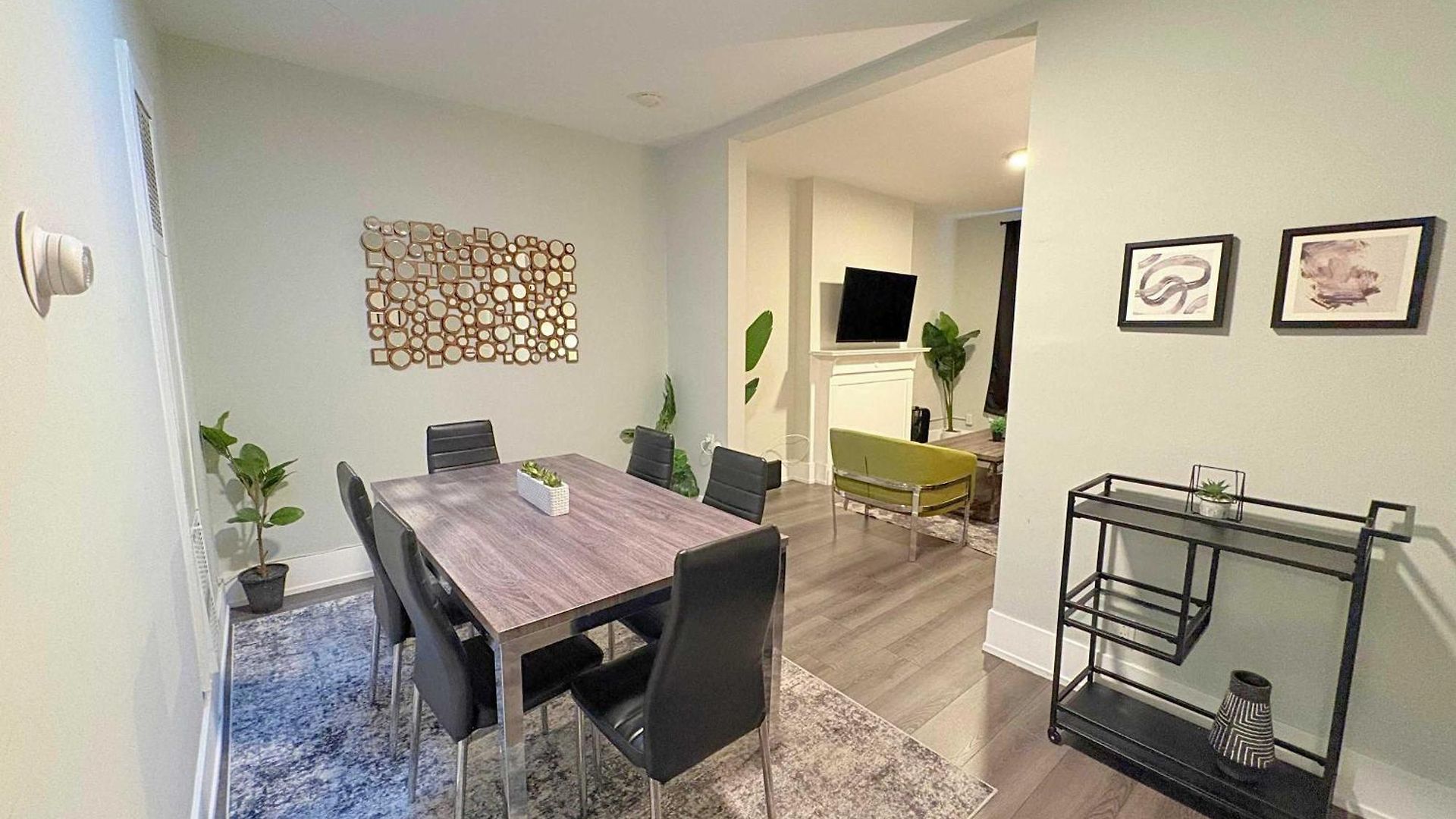 Apartment Chic 3br Hideout In Lincoln Park - Lincoln 3