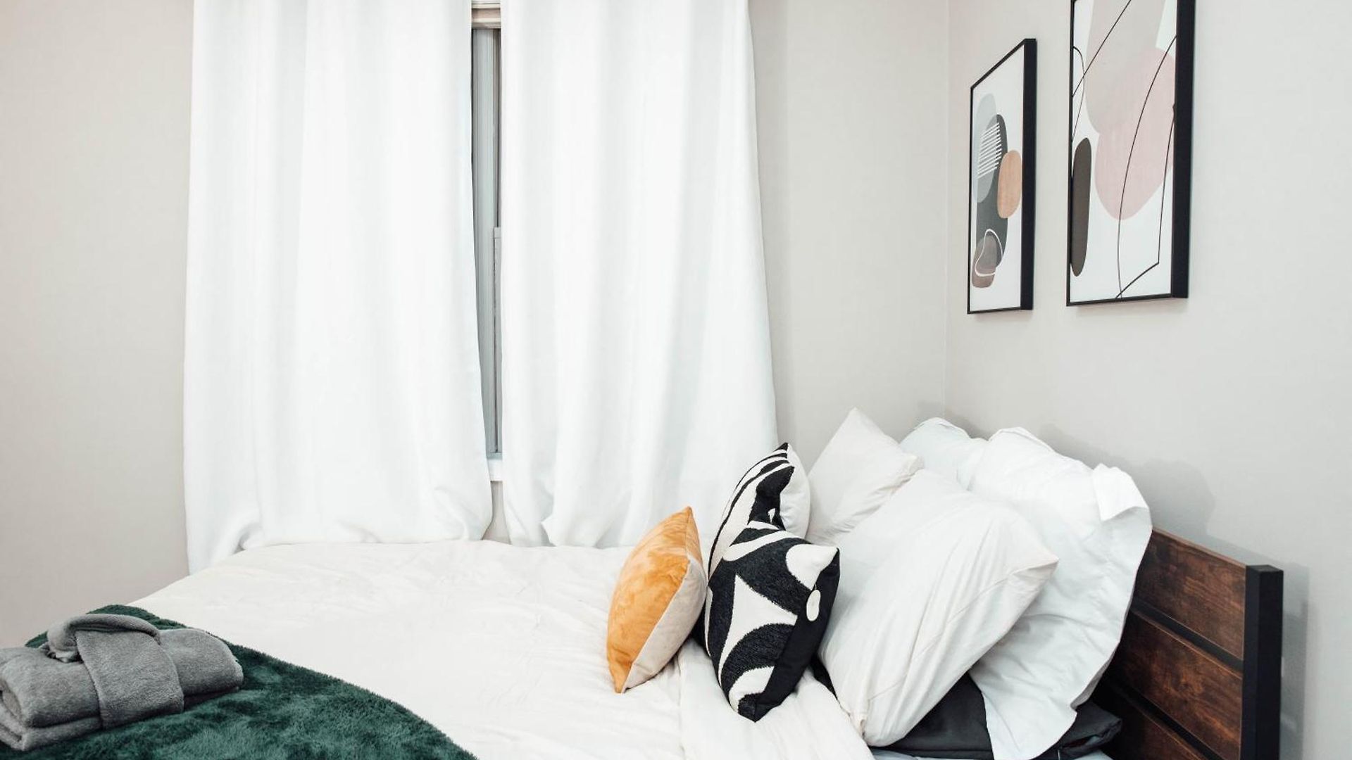 Modern & Spacious By Northwestern Hospital Bronzeville Apartment *