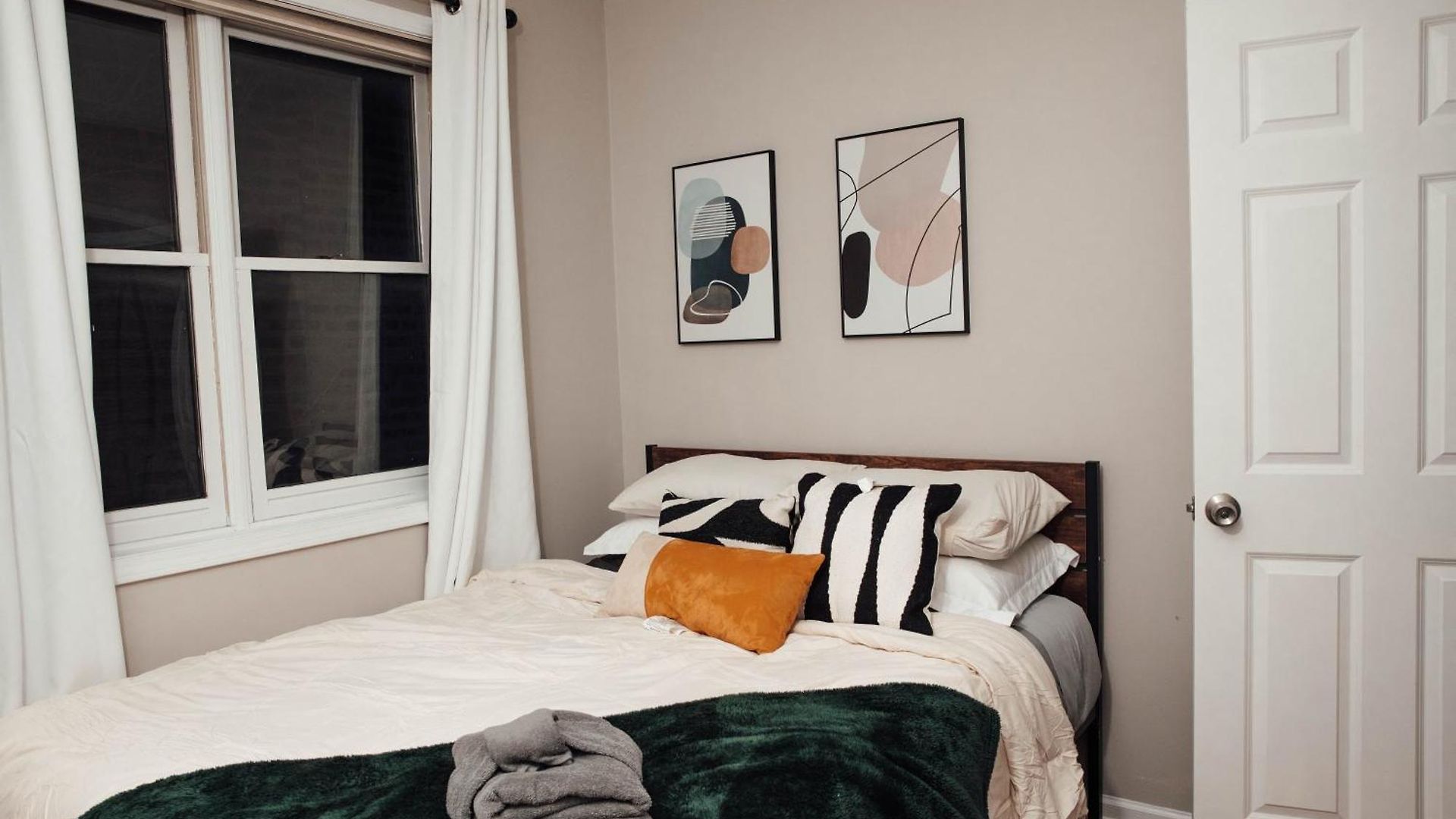 Modern & Spacious By Northwestern Hospital Bronzeville *