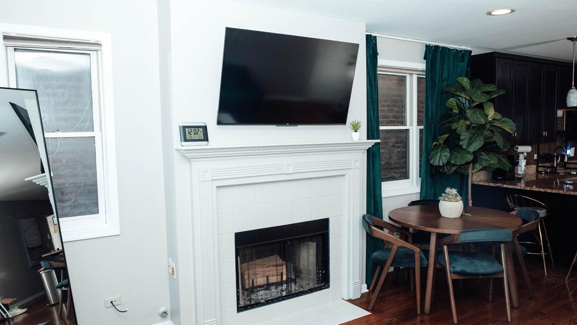 Modern & Spacious By Northwestern Hospital Bronzeville * Chicago