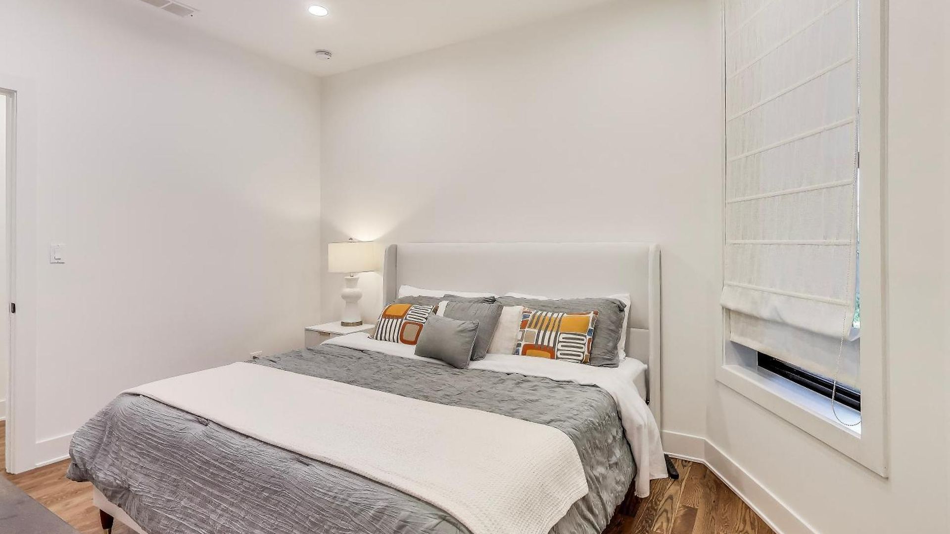 Luxurious Lincoln Park With Gourmet Kitchen Apartment Chicago